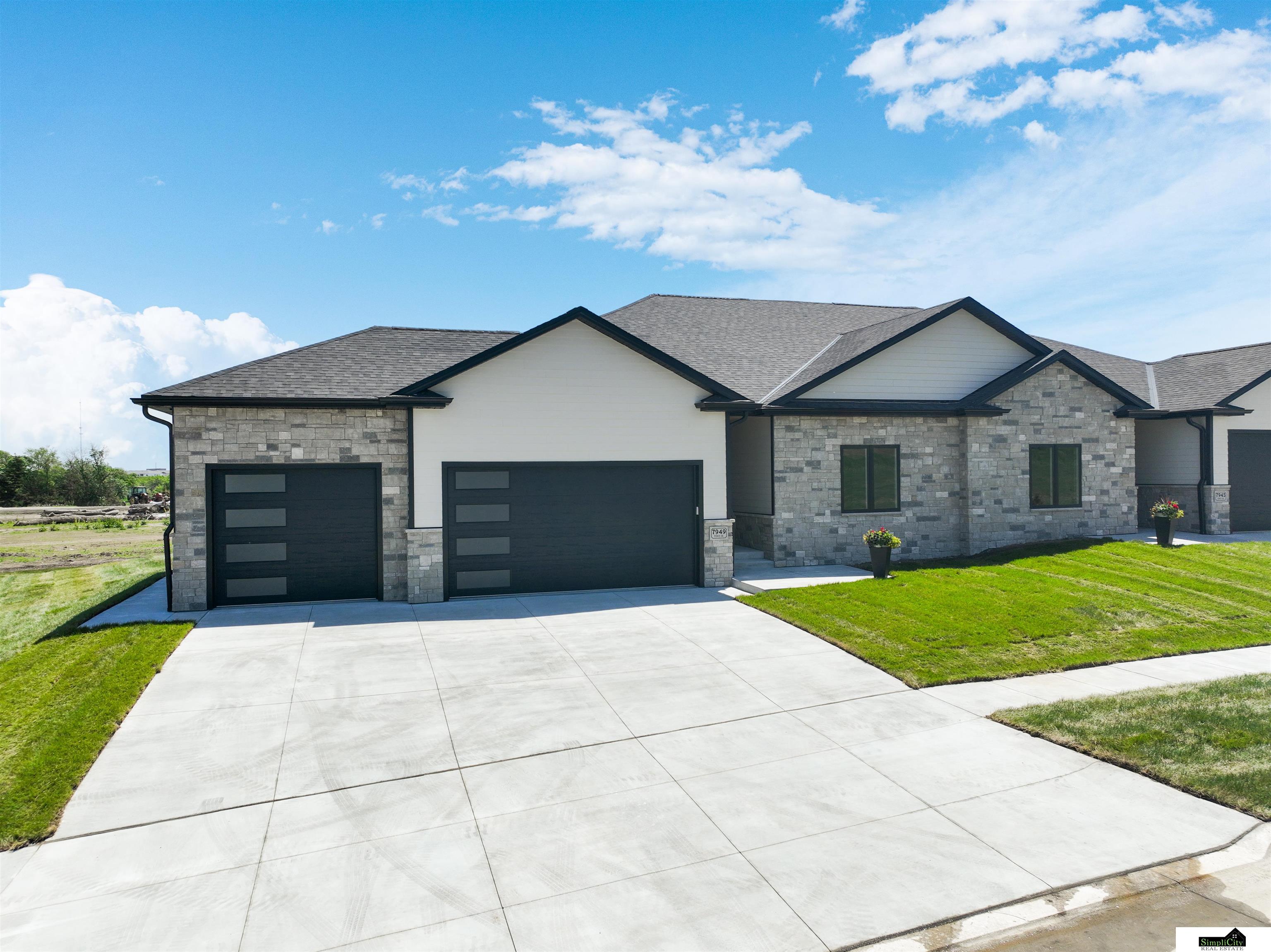 7949 Ponce Drive, Lincoln, Nebraska image 2