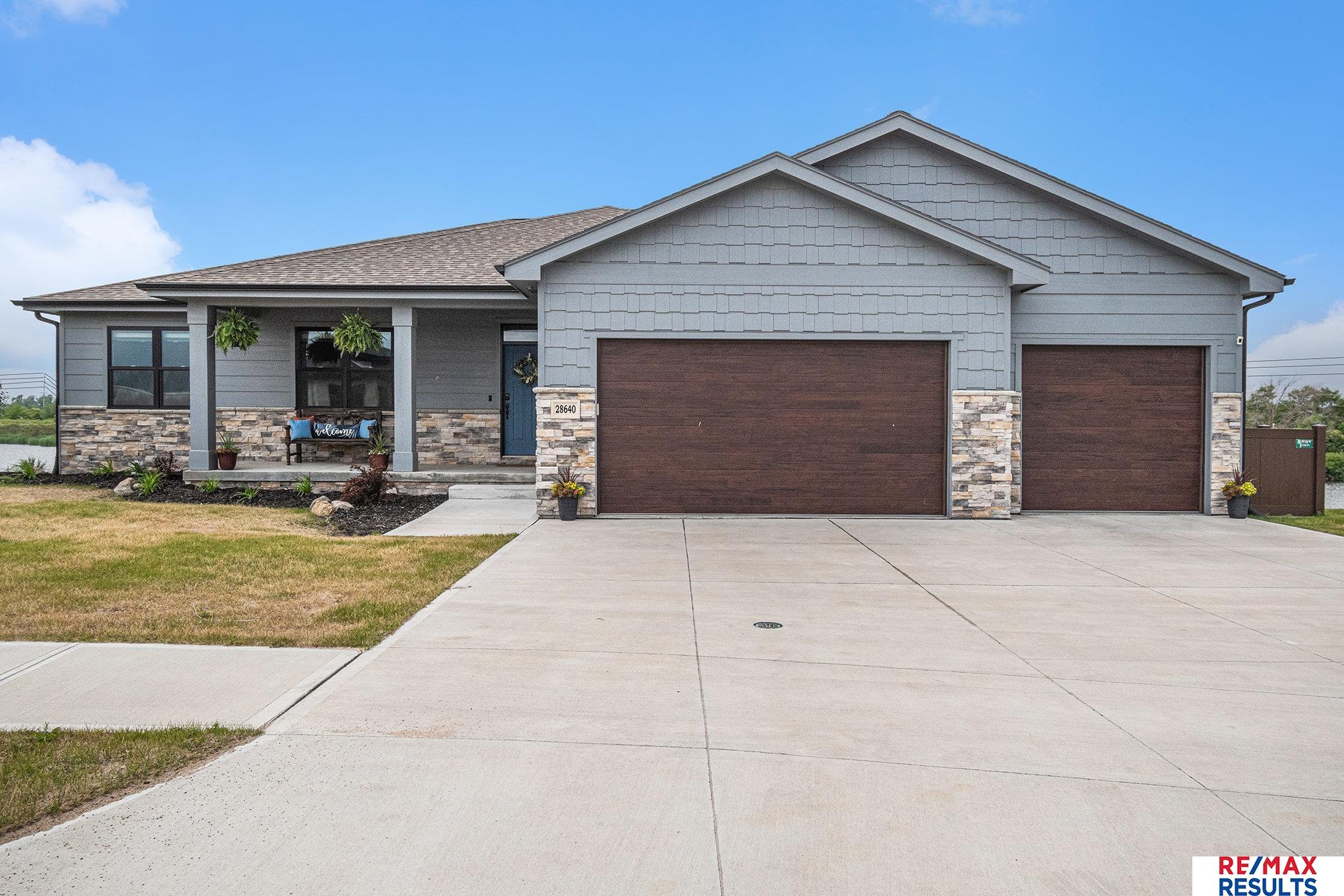 28640 Jessie Circle, Valley, Nebraska image 1