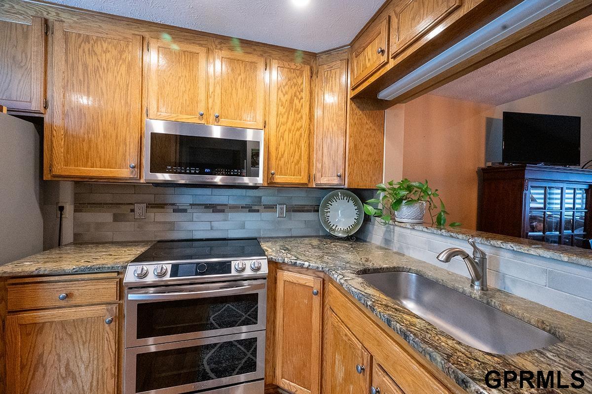 10755 Berry Plaza, Omaha, Nebraska image 17