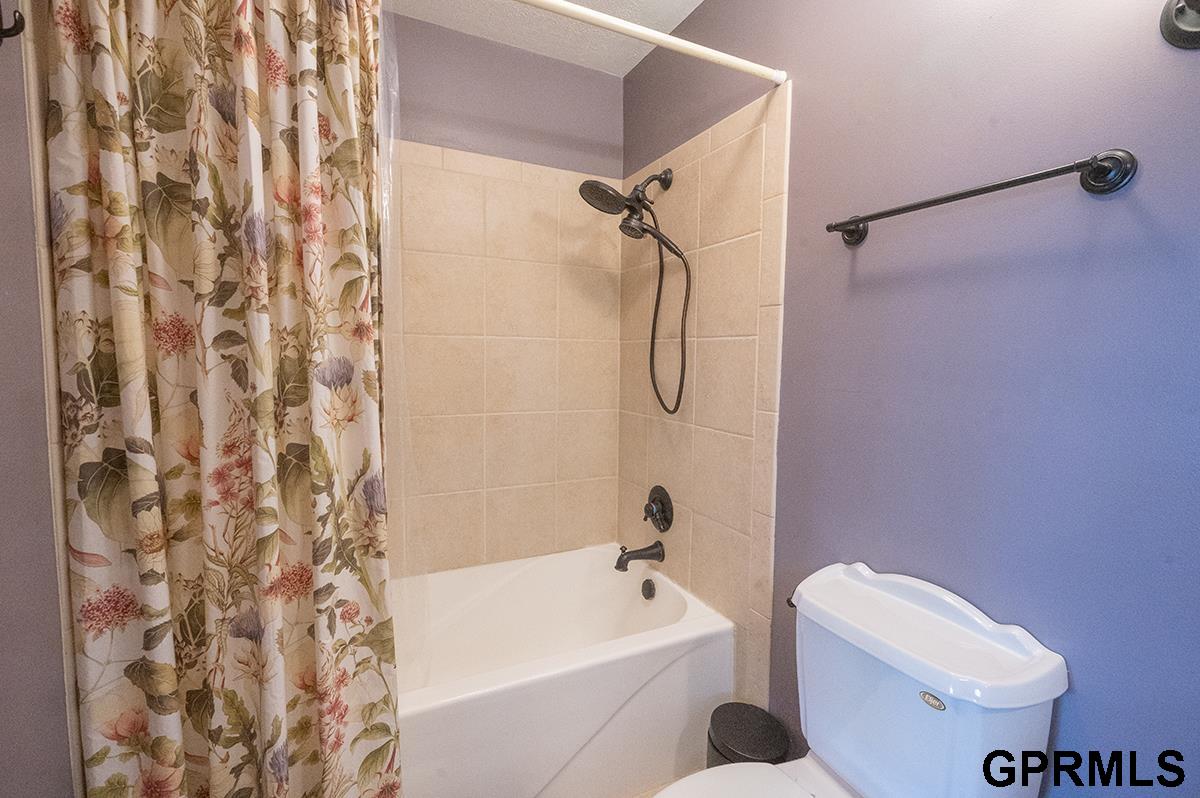 10755 Berry Plaza, Omaha, Nebraska image 32
