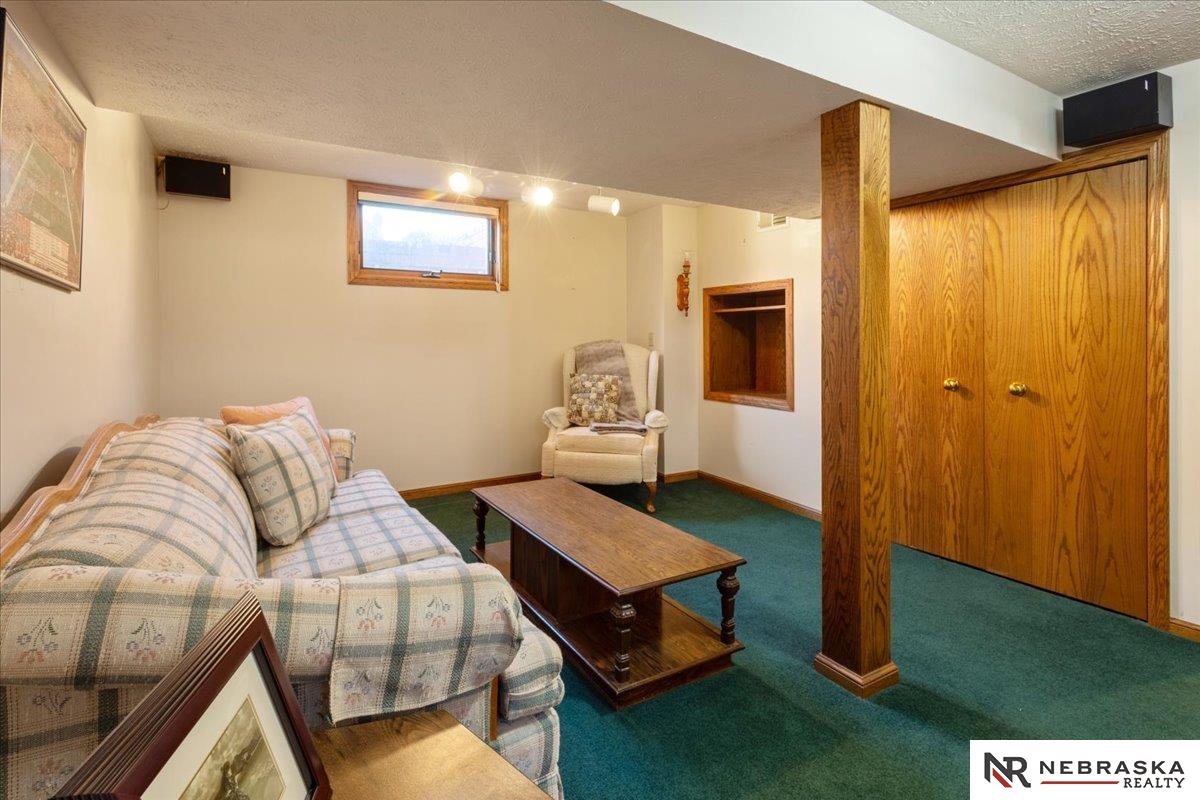 4542 Charles Street, Omaha, Nebraska image 18
