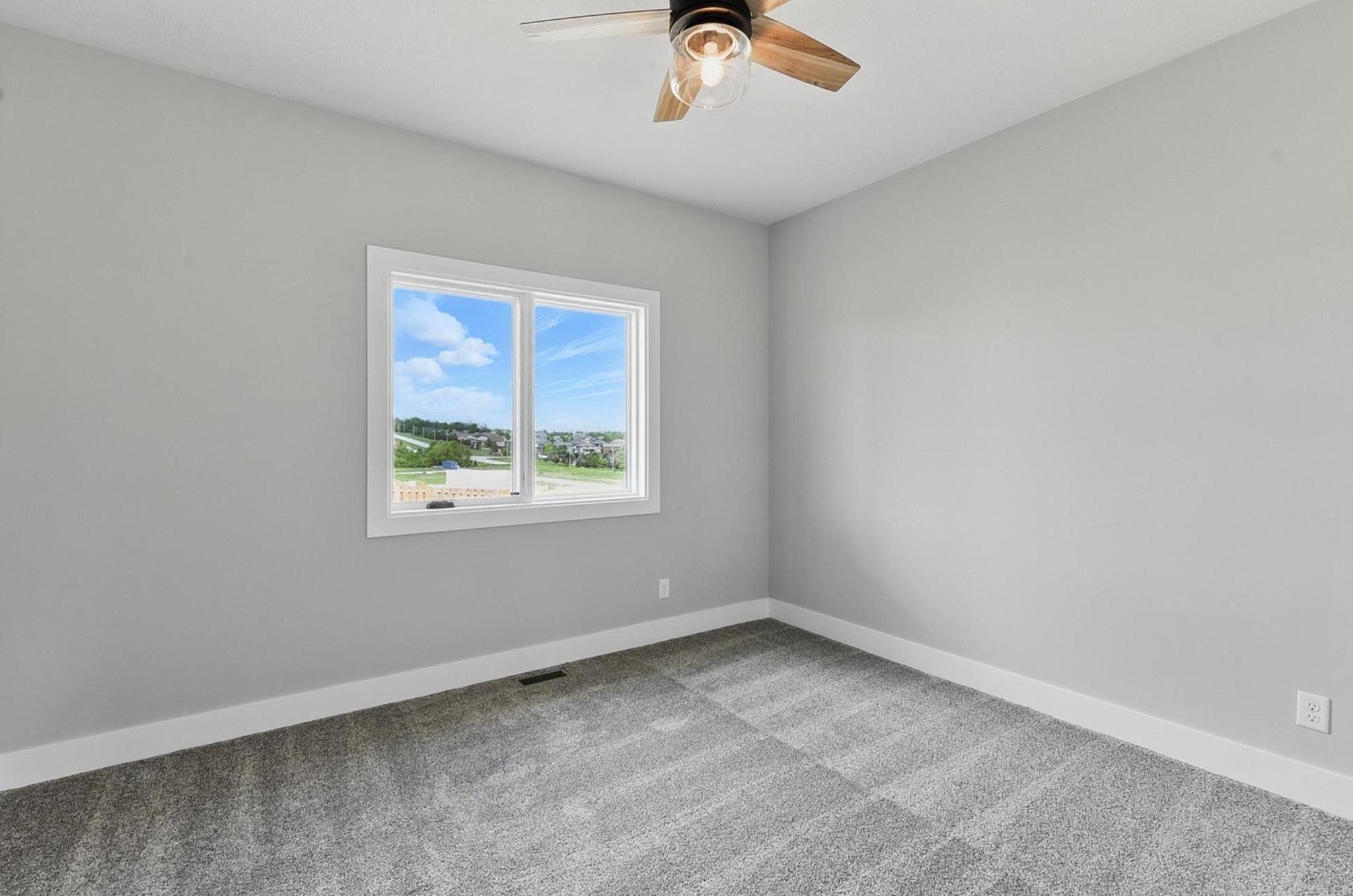 8218 N 167th Avenue, Bennington, Nebraska image 36