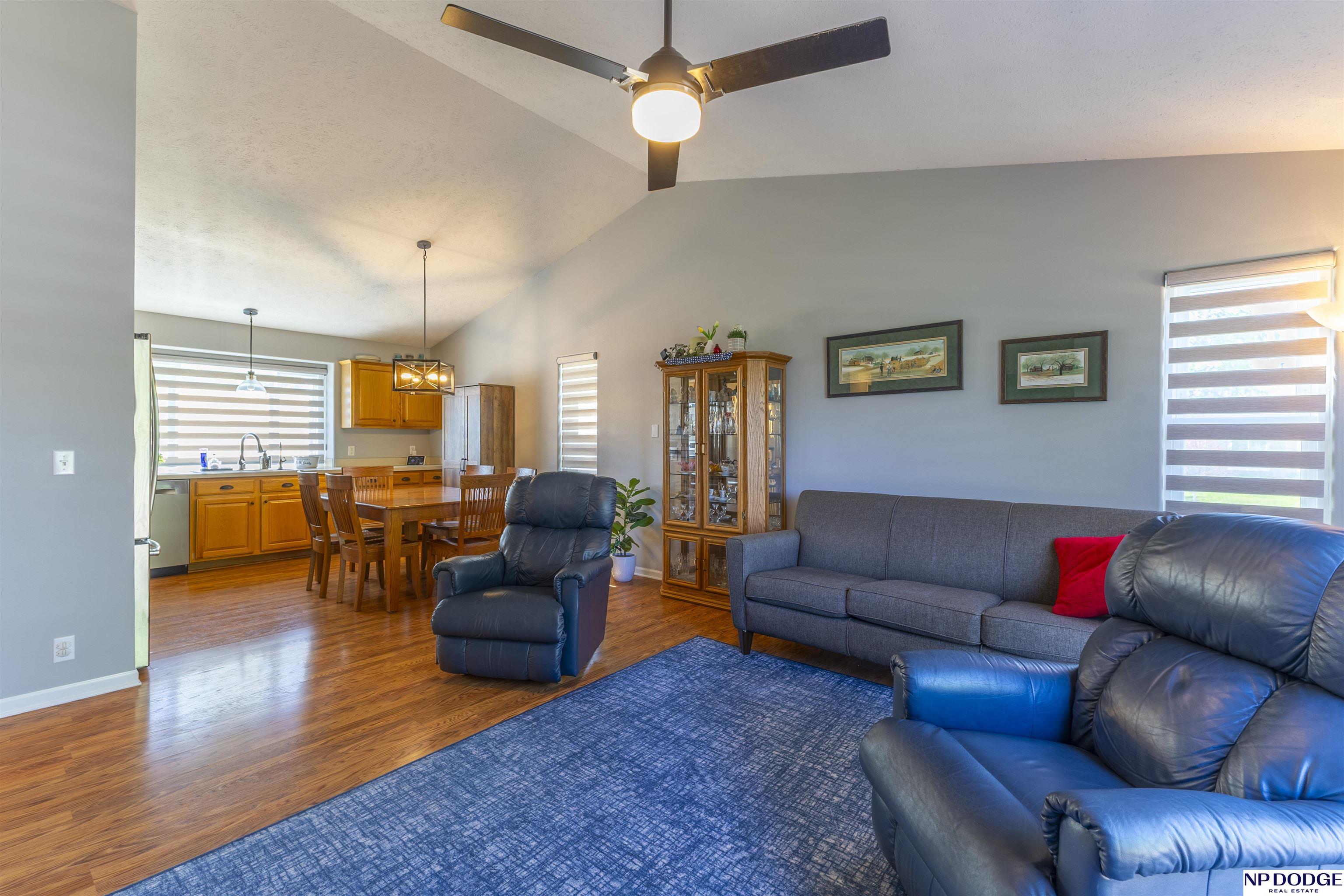 1504 Lakewood Drive, Papillion, Nebraska image 5