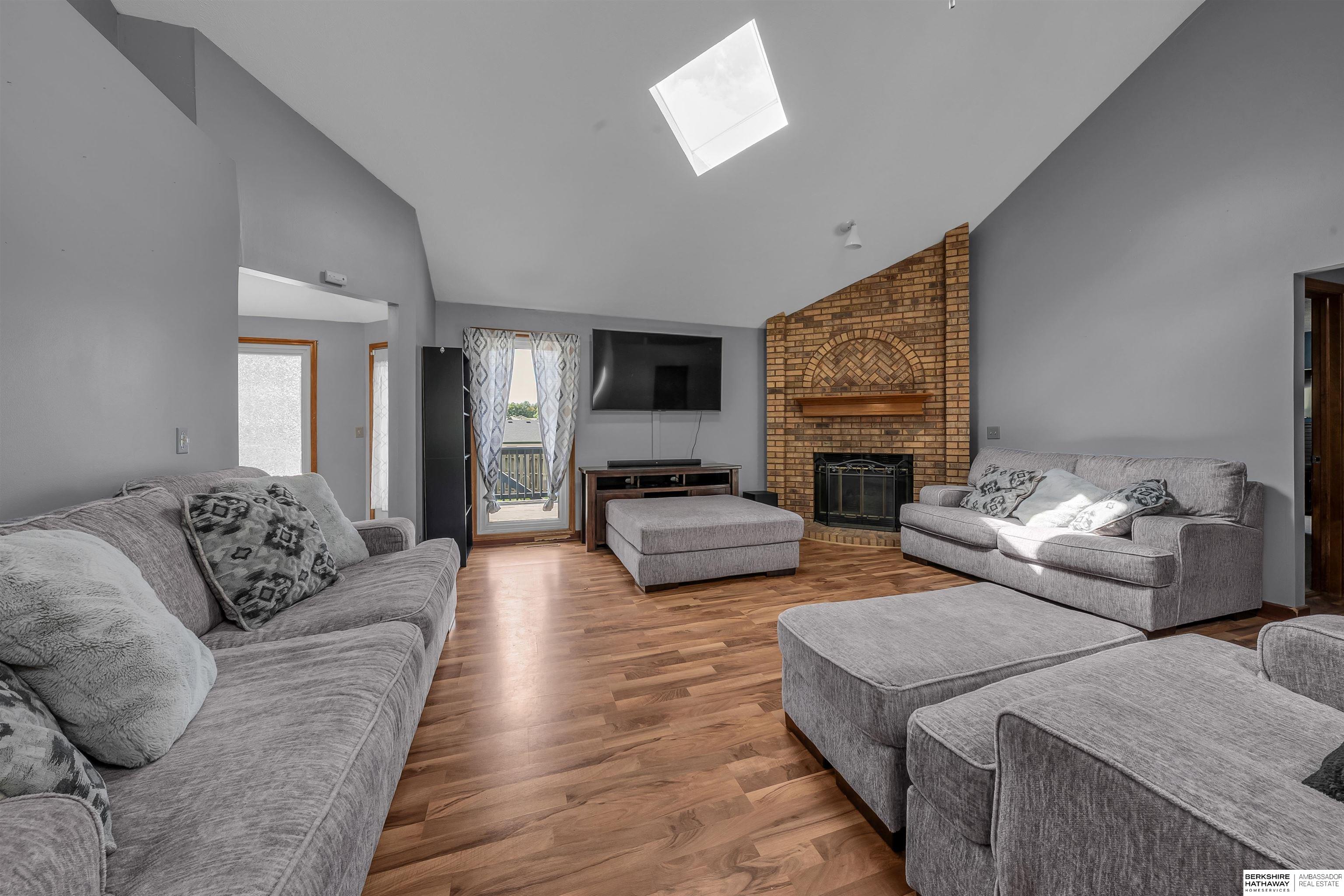 3507 Lookingglass Drive, Bellevue, Nebraska image 2