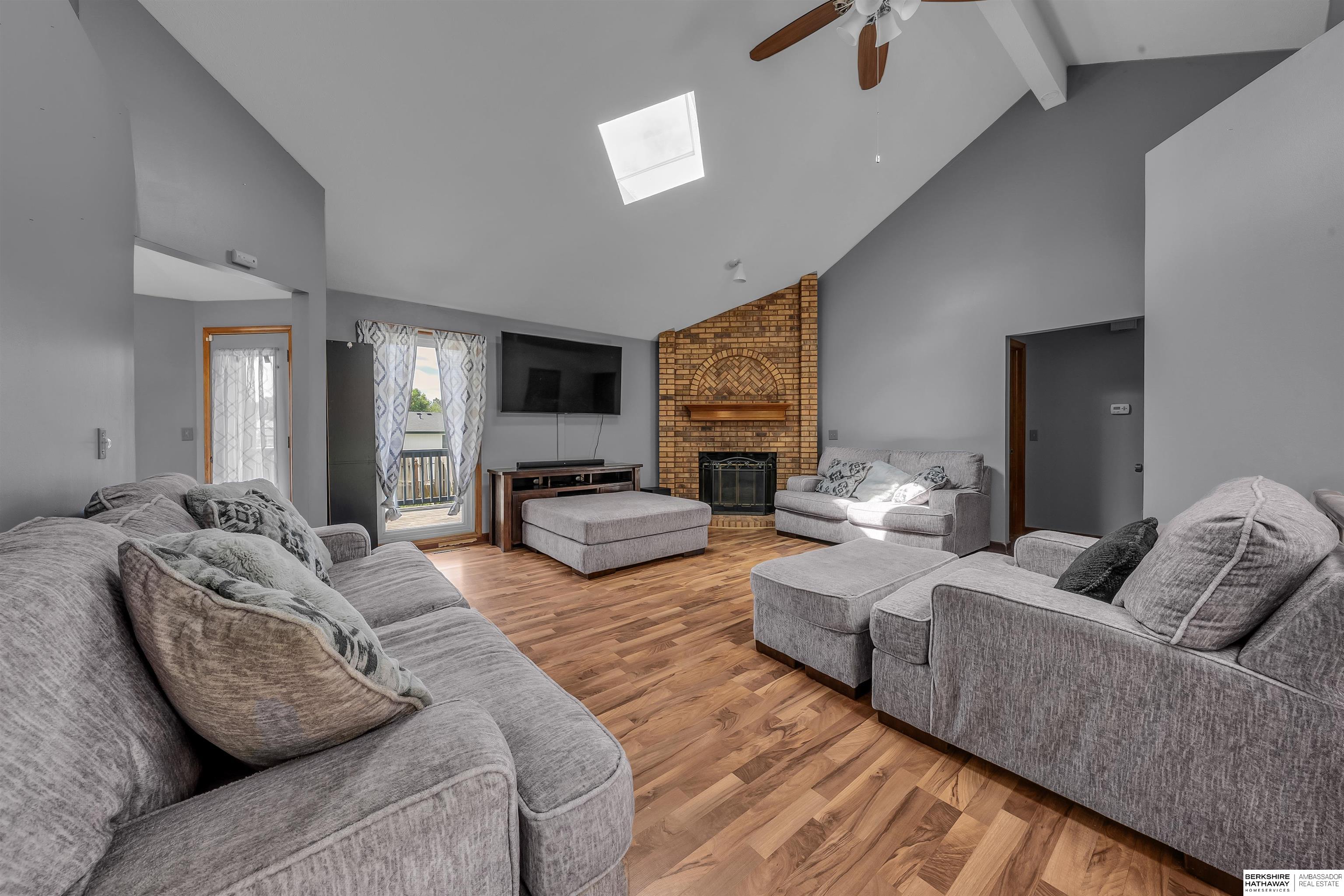 3507 Lookingglass Drive, Bellevue, Nebraska image 3