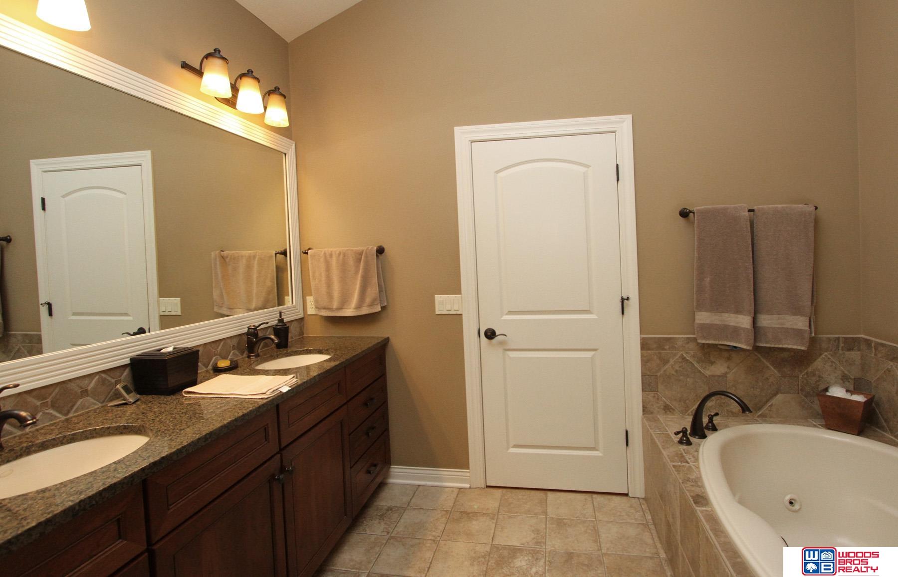 2604 Rokeby Road, Lincoln, Nebraska image 19