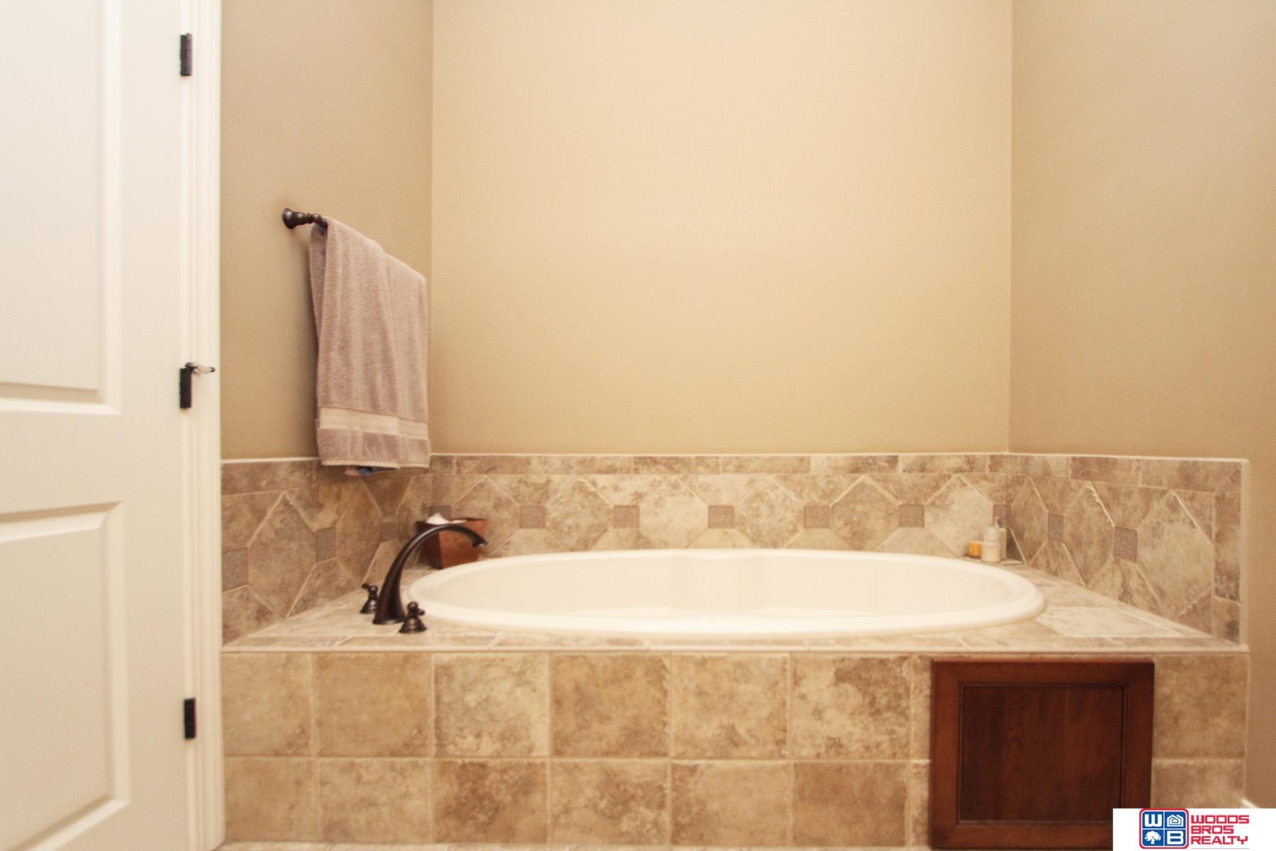 2604 Rokeby Road, Lincoln, Nebraska image 21