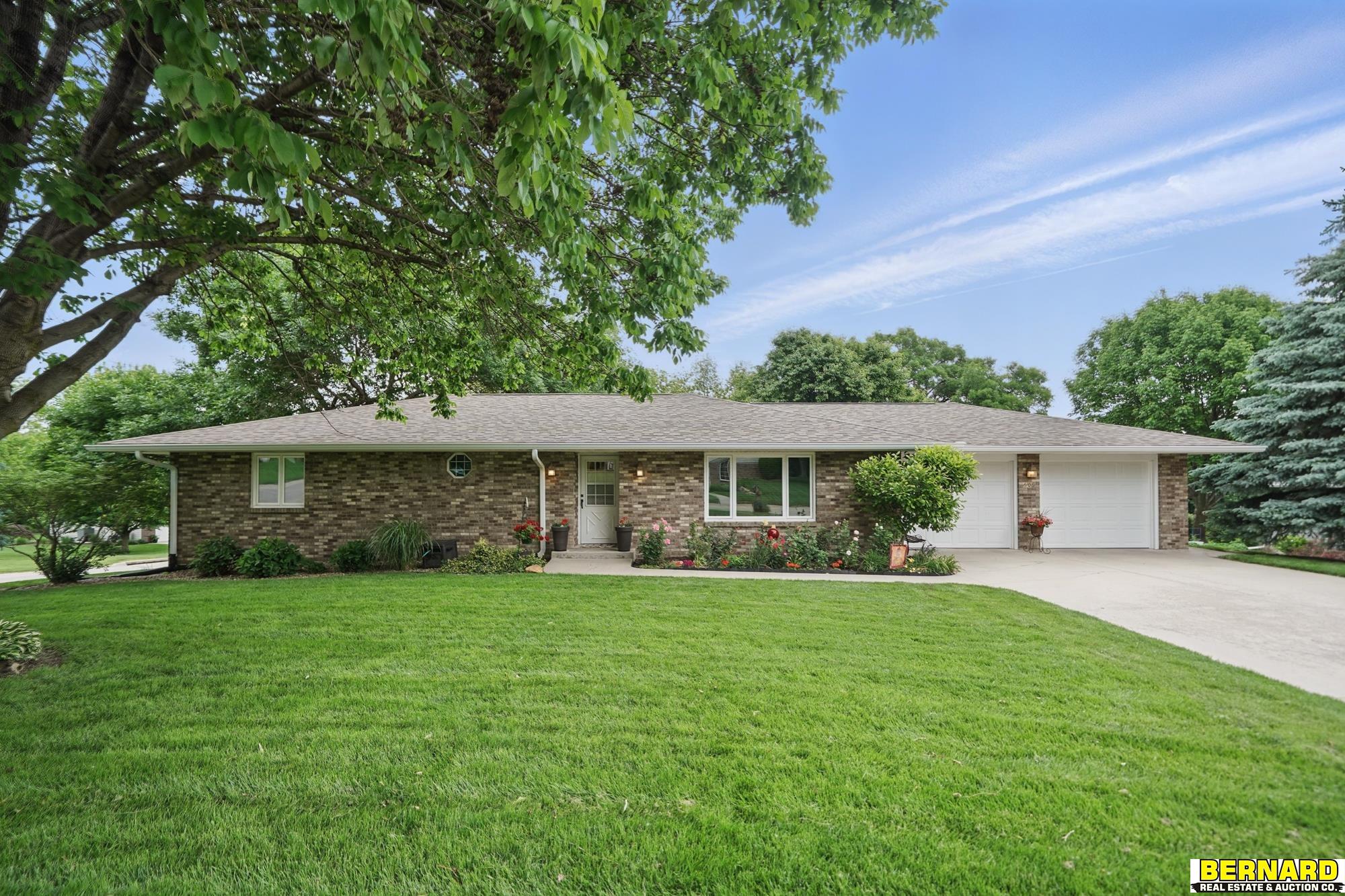 609 Pinewood Drive, Nebraska City, Nebraska image 1