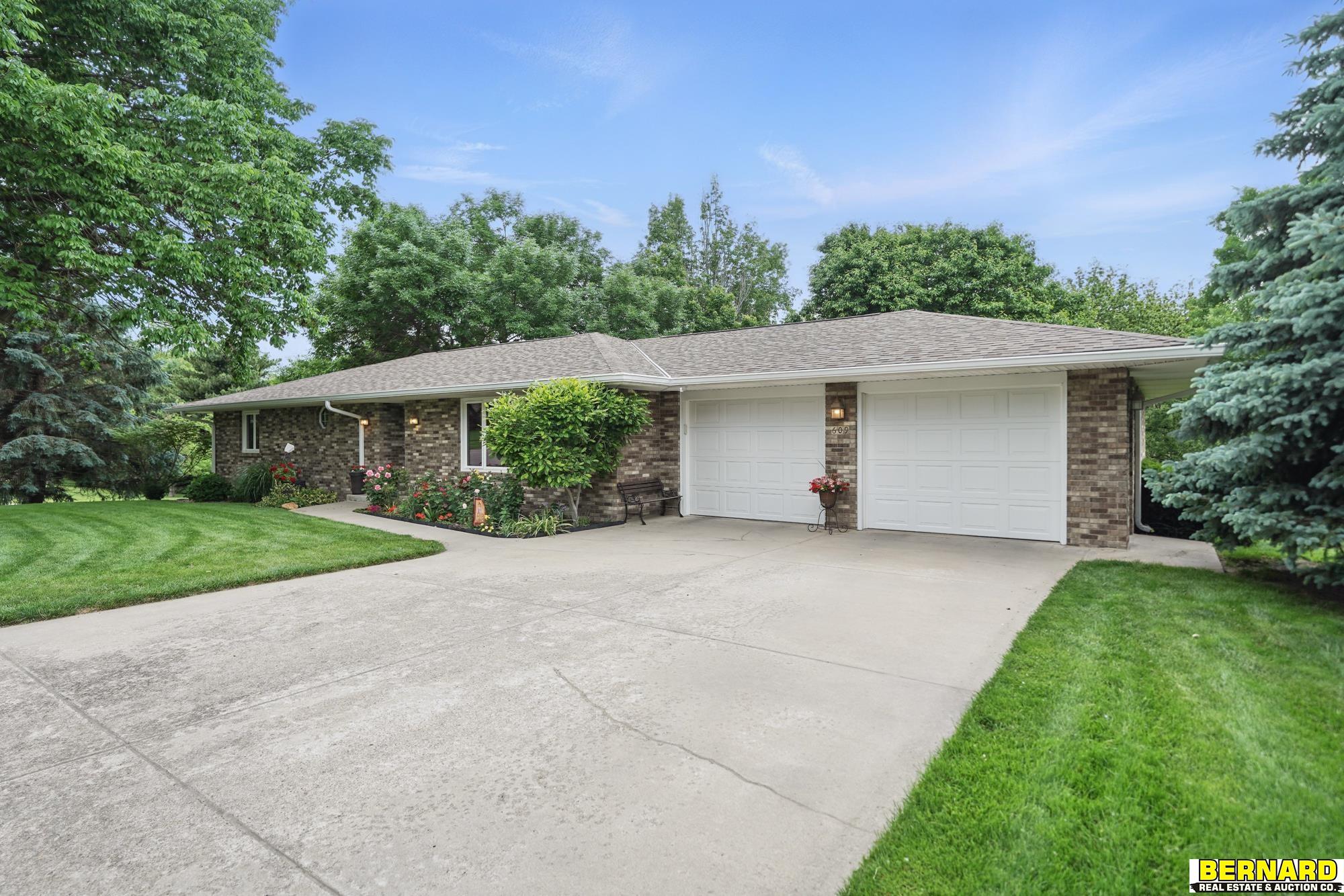 609 Pinewood Drive, Nebraska City, Nebraska image 13