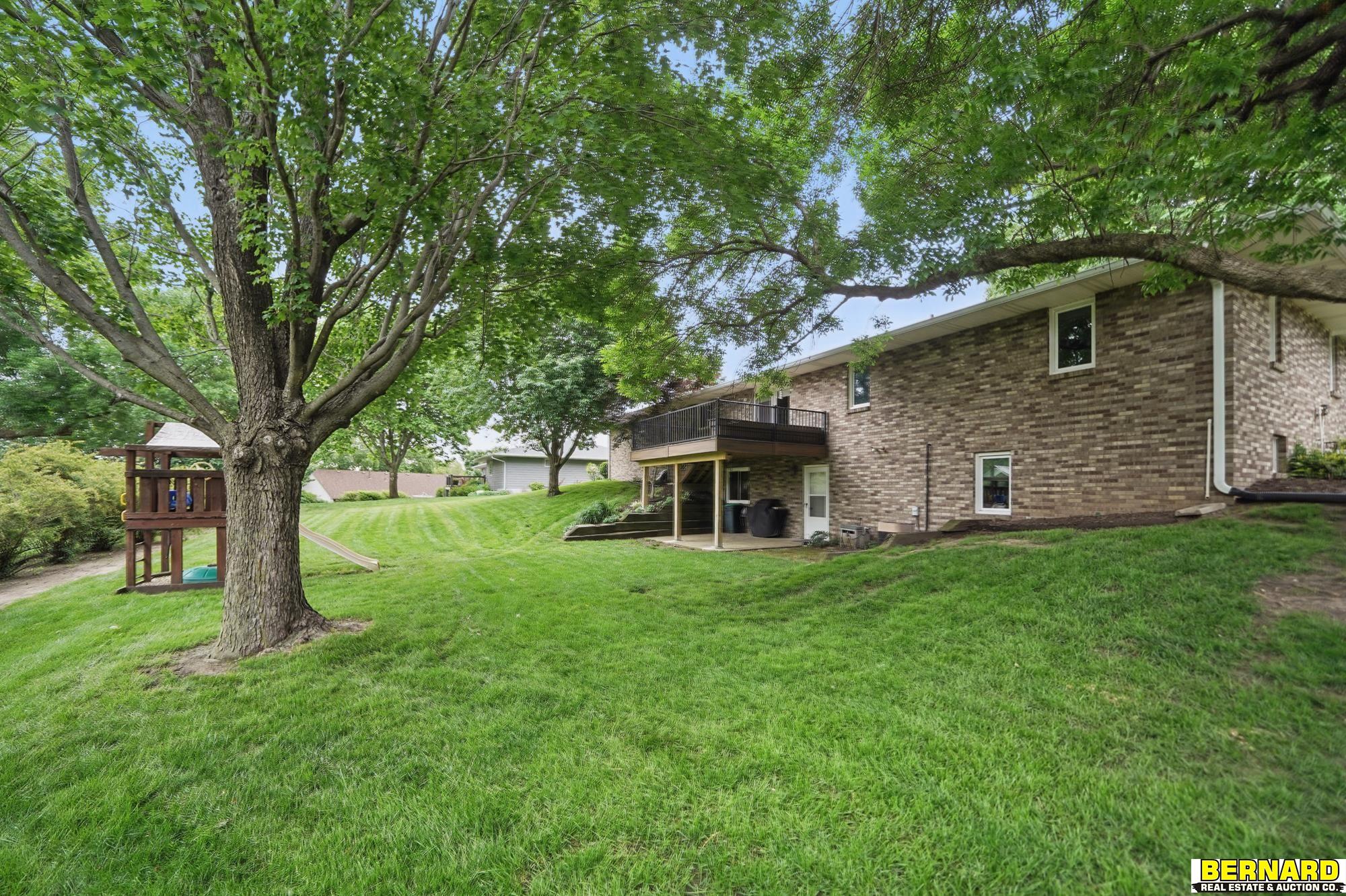 609 Pinewood Drive, Nebraska City, Nebraska image 3