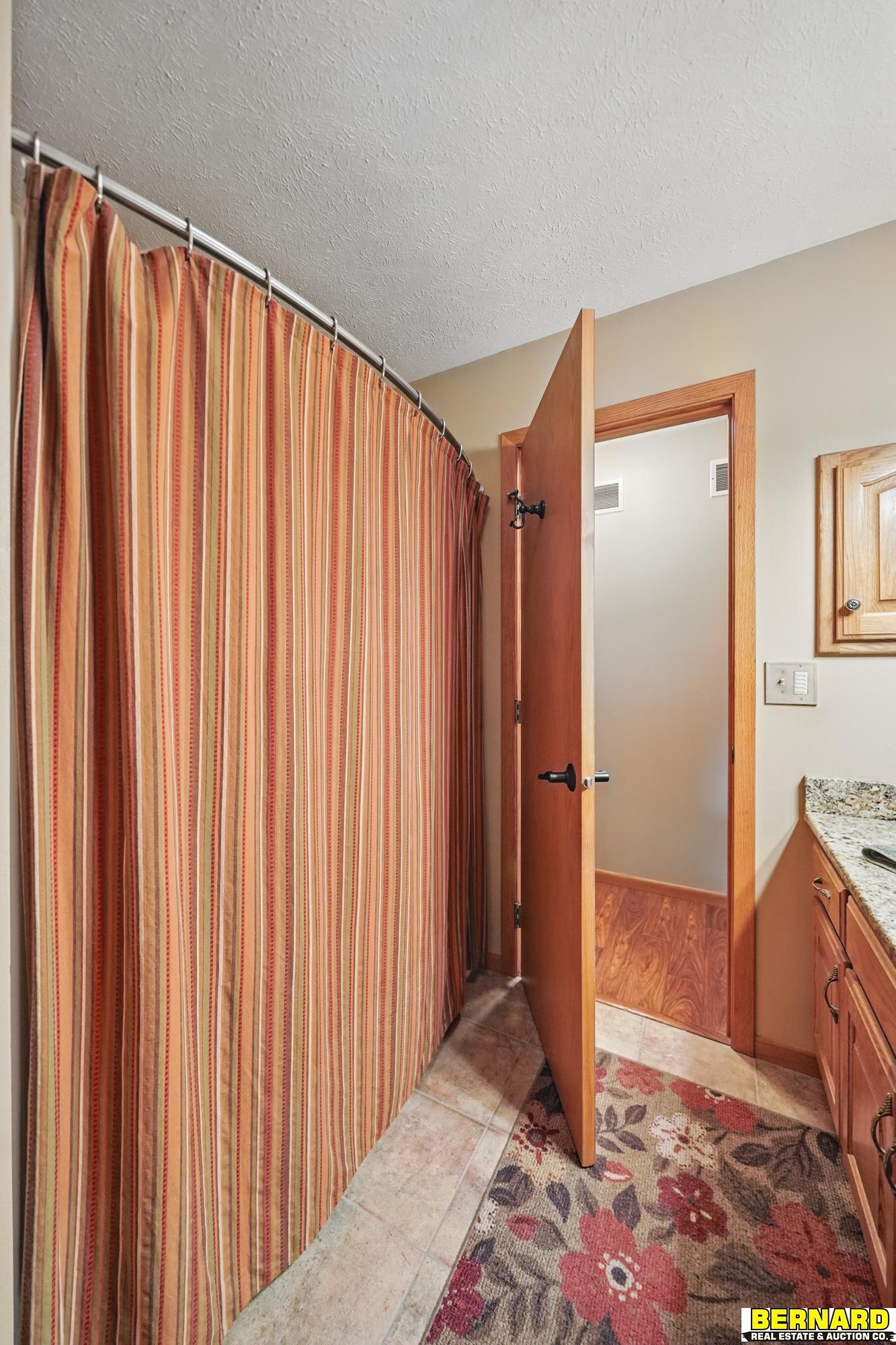 609 Pinewood Drive, Nebraska City, Nebraska image 30