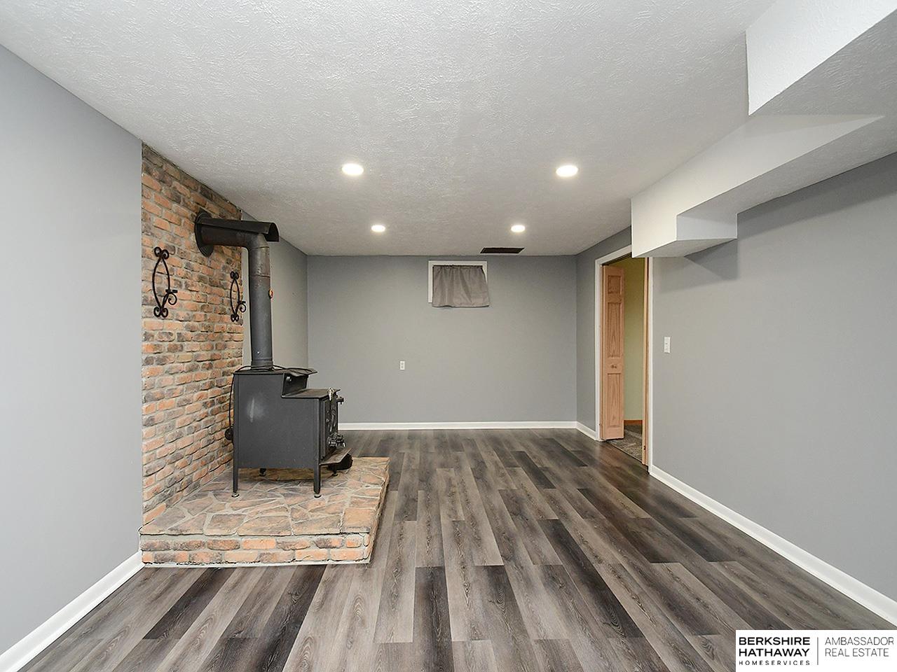 22327 Three Bridge Road, Council Bluffs, Iowa image 20