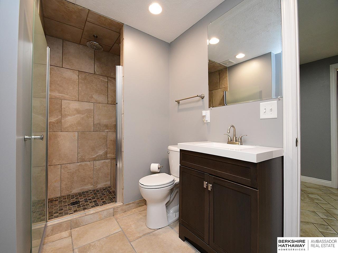 22327 Three Bridge Road, Council Bluffs, Iowa image 24