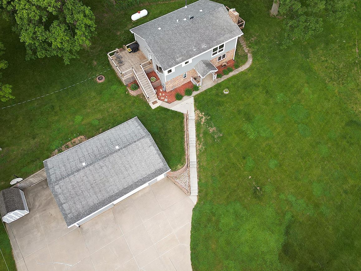 22327 Three Bridge Road, Council Bluffs, Iowa image 46