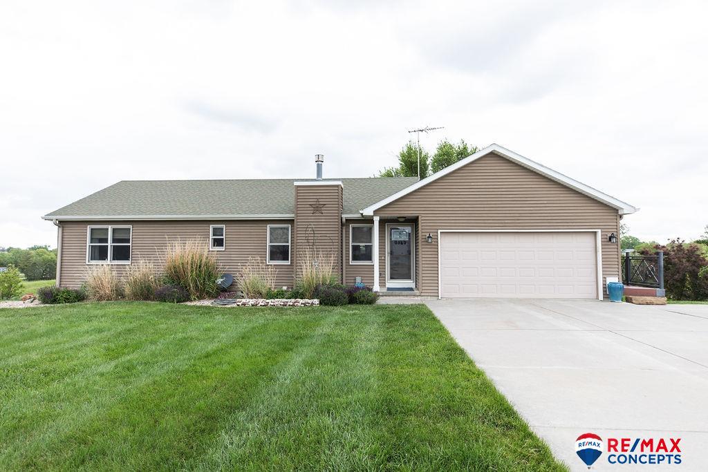 29300 S Golden Pond Road, Firth, Nebraska image 1