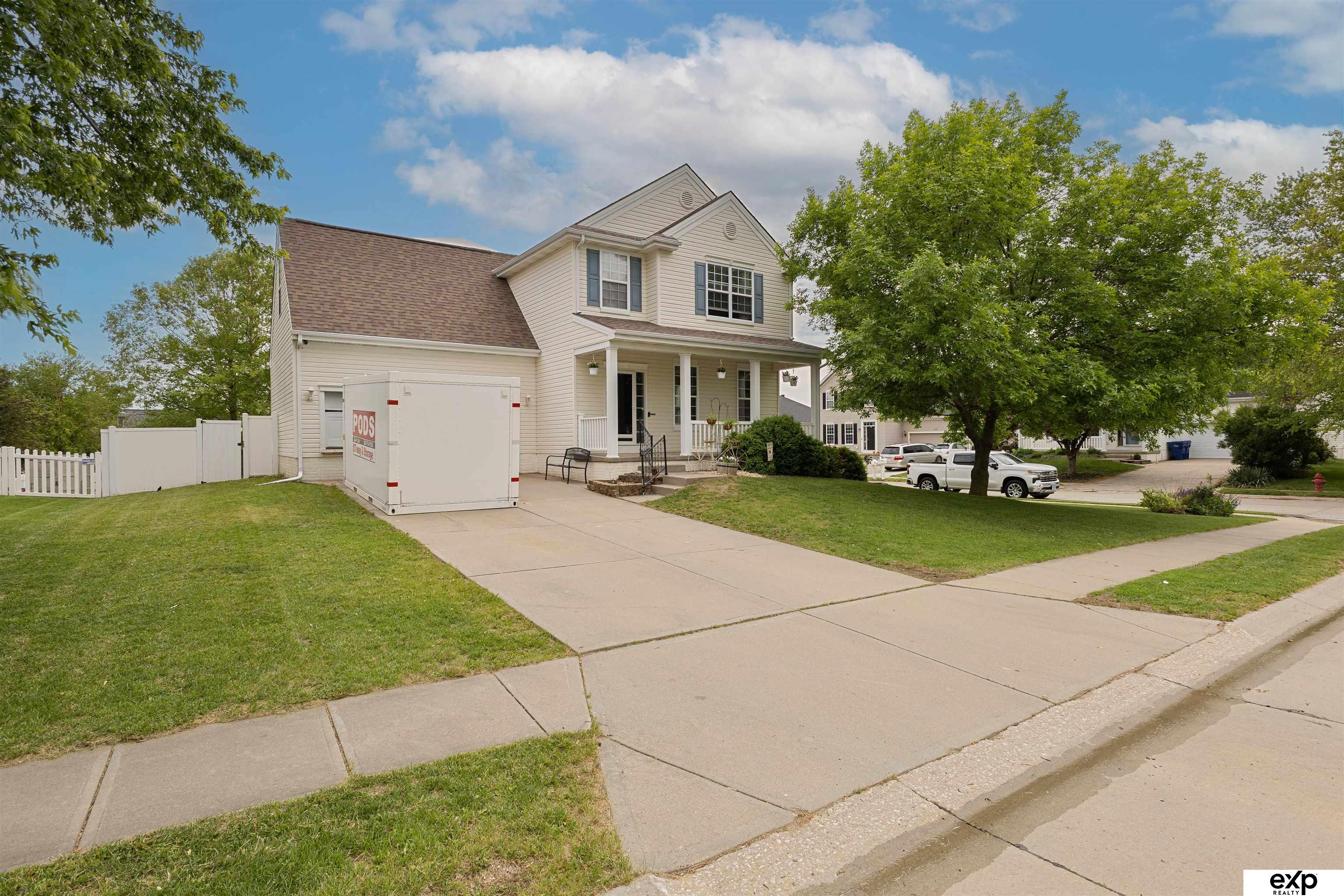 19827 E West Plains Road, Gretna, Nebraska image 2