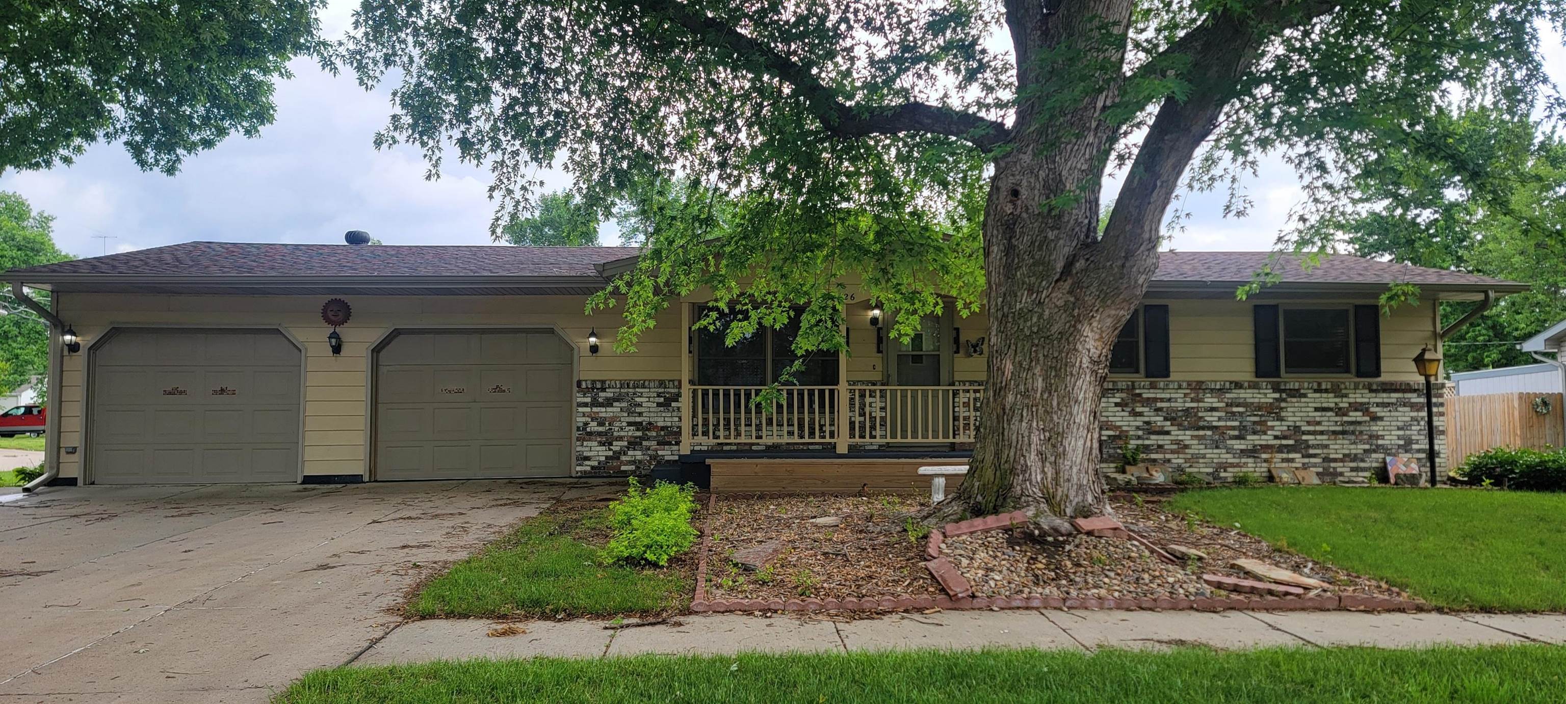 1826 N York Avenue, York, Nebraska image 1