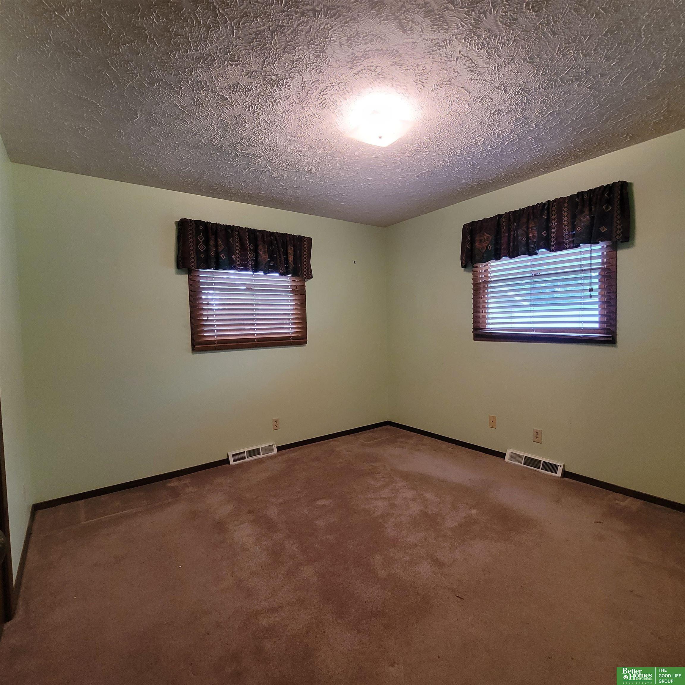 1826 N York Avenue, York, Nebraska image 24