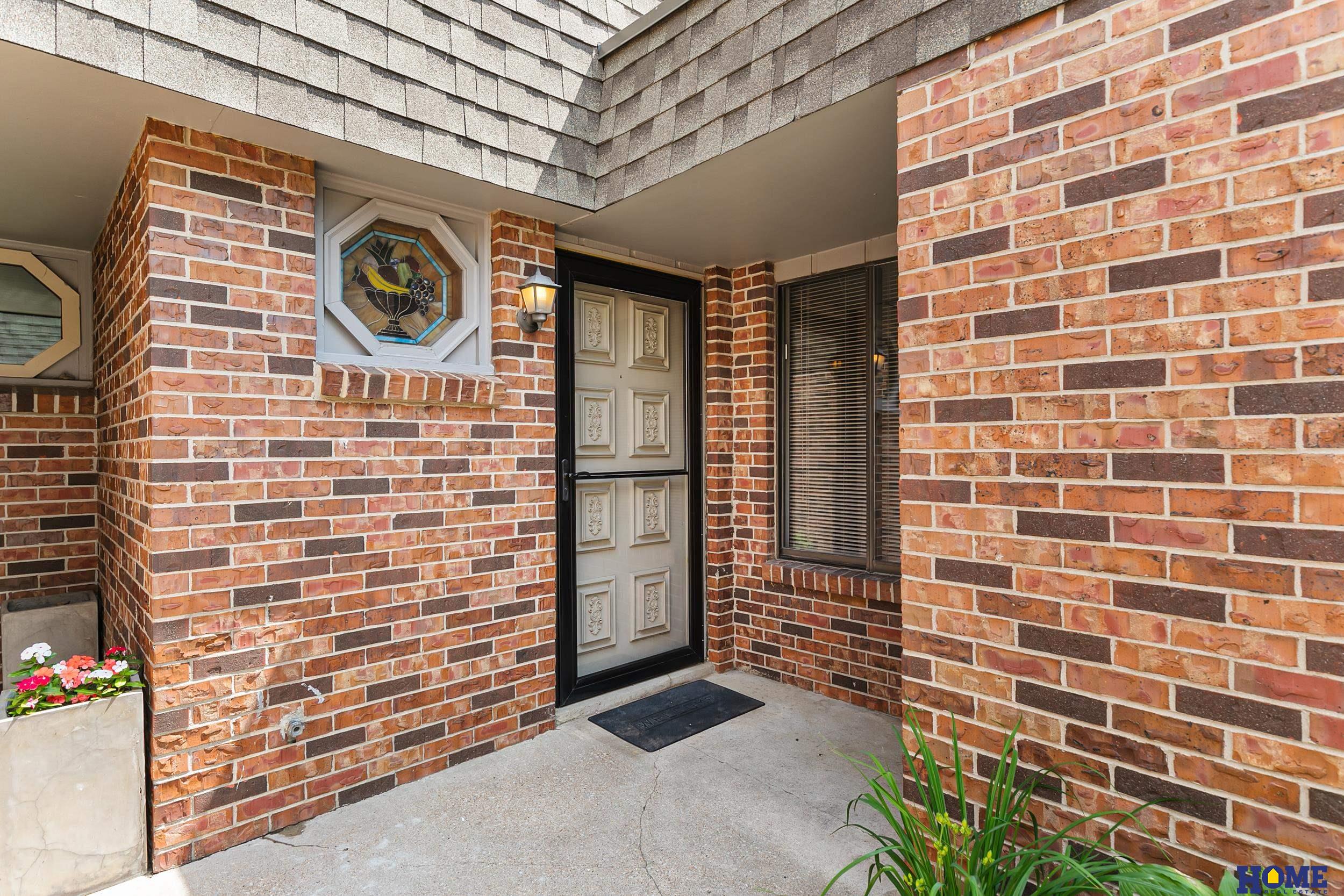 3356 Neerpark Drive, Lincoln, Nebraska image 2