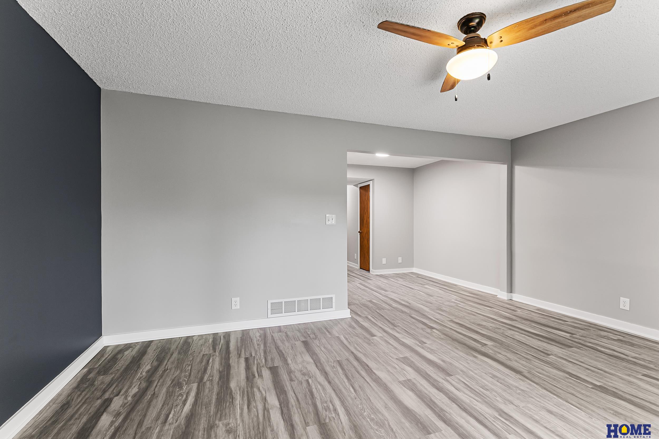 3356 Neerpark Drive, Lincoln, Nebraska image 12