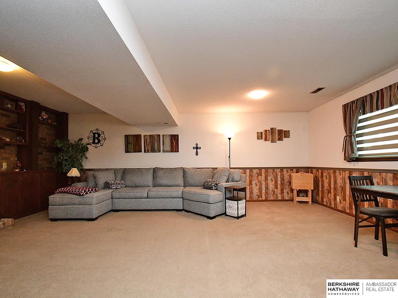 4430 Shady Lane Circle, Omaha, Nebraska image 26