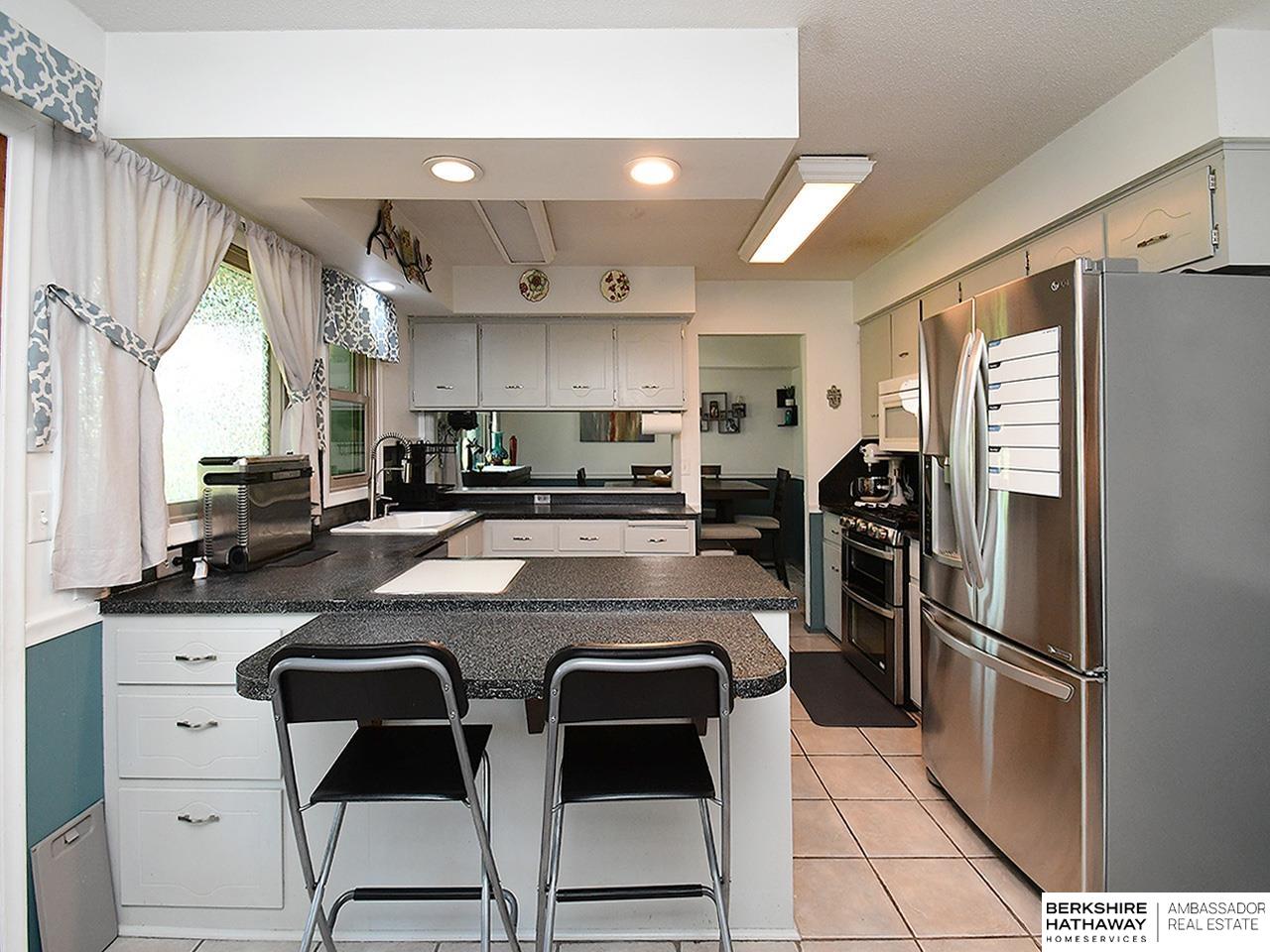 4430 Shady Lane Circle, Omaha, Nebraska image 4