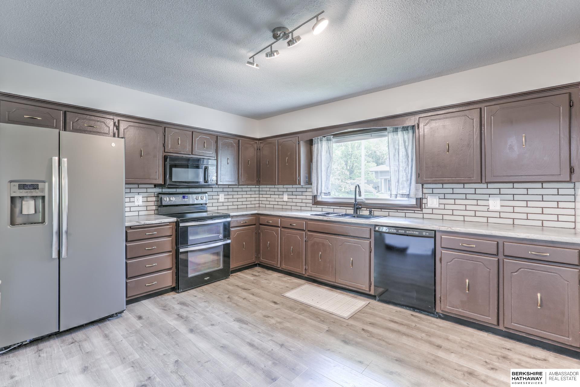2858 Browne Street, Omaha, Nebraska image 2