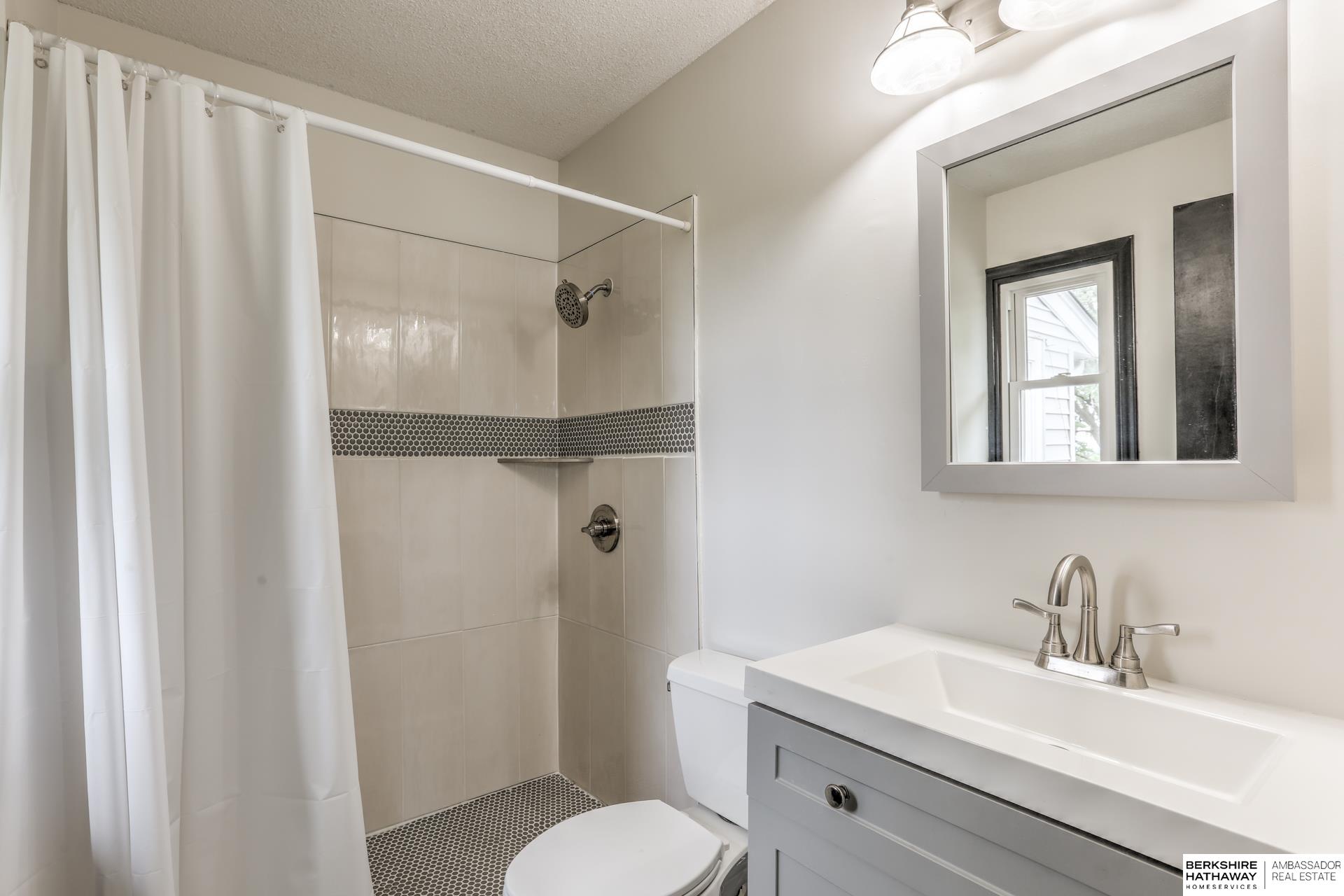 2858 Browne Street, Omaha, Nebraska image 17