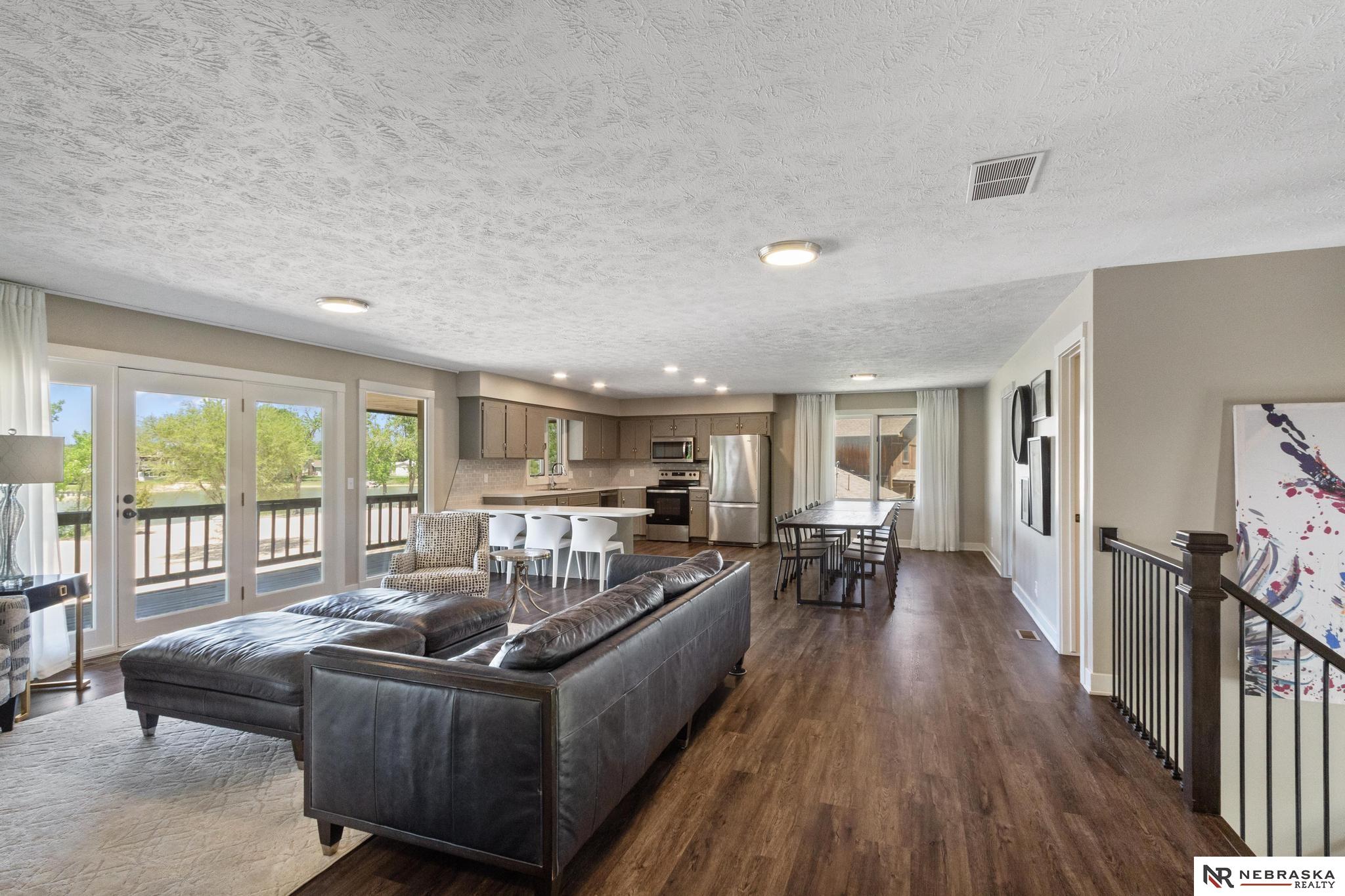 2076 Sunset Drive, Cedar Creek