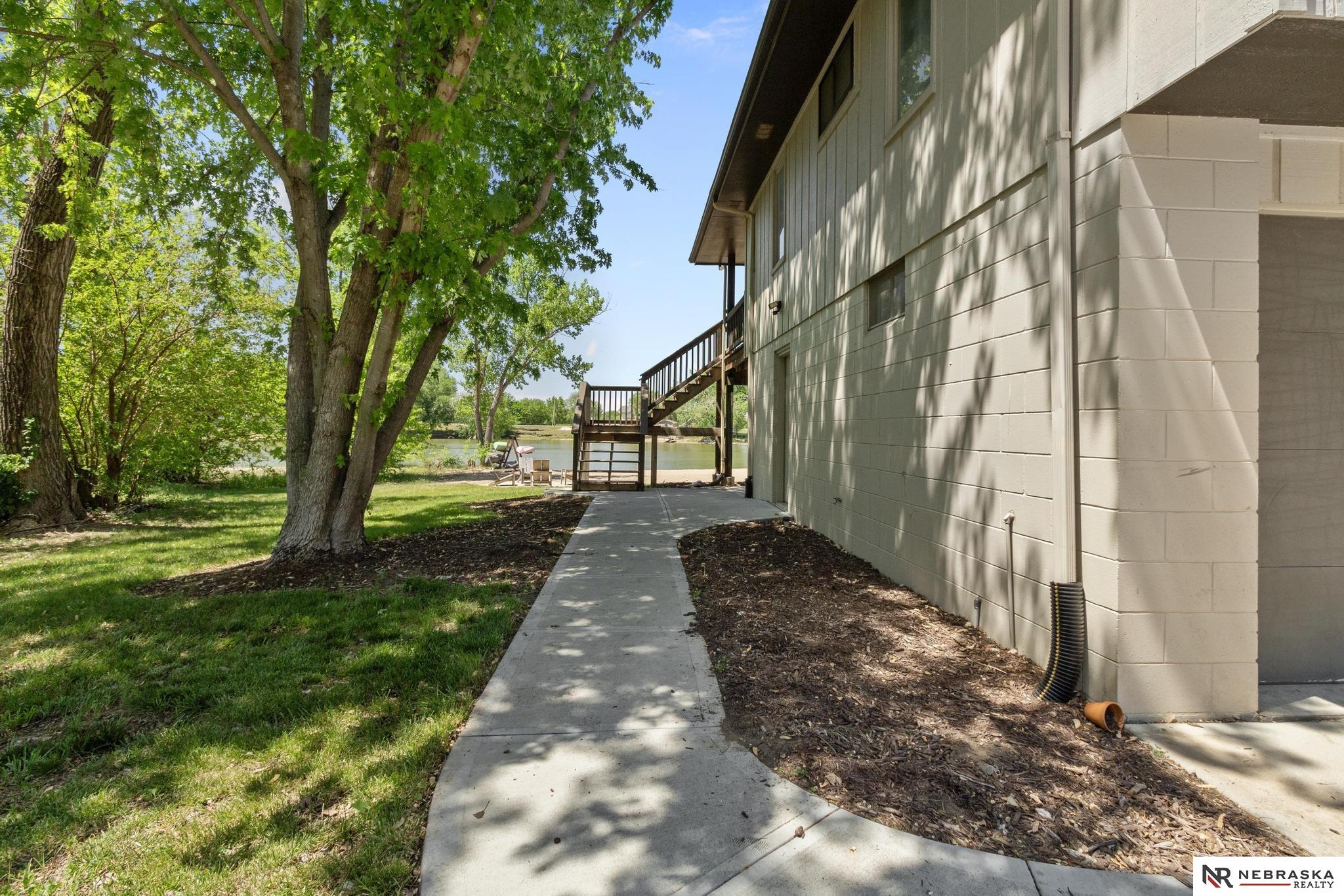 2076 Sunset Drive, Cedar Creek, Nebraska image 8