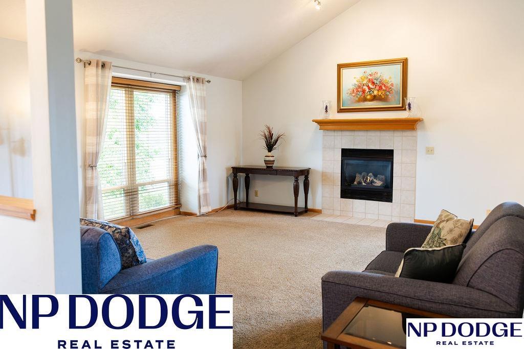 611 Diamond Lane, Papillion, Nebraska image 3