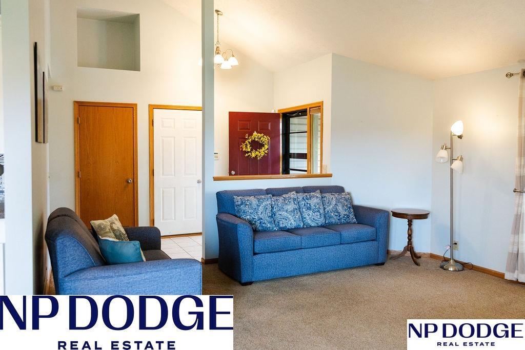 611 Diamond Lane, Papillion, Nebraska image 4
