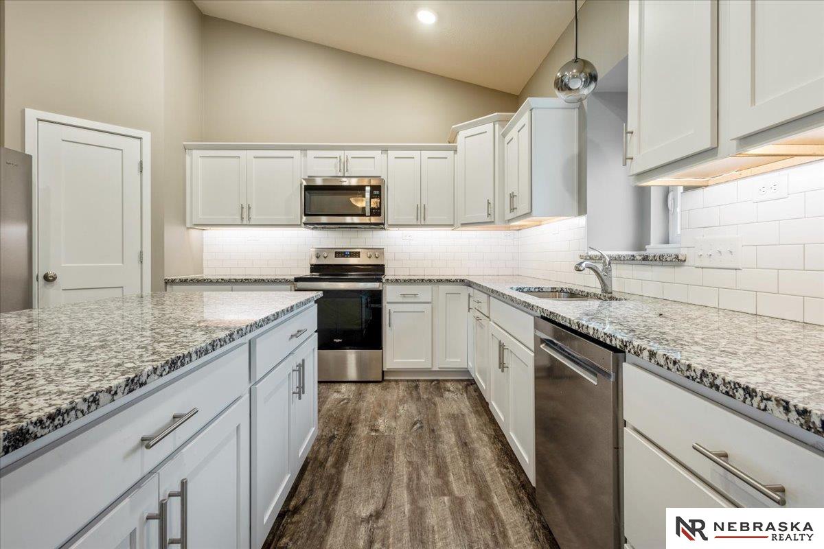9767 Napa Ridge Drive, Lincoln, Nebraska image 13
