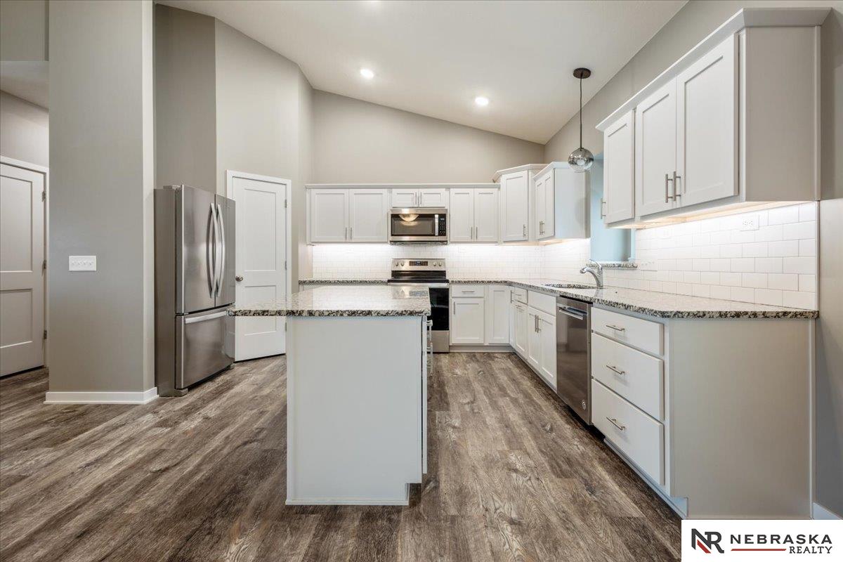 9767 Napa Ridge Drive, Lincoln, Nebraska image 15