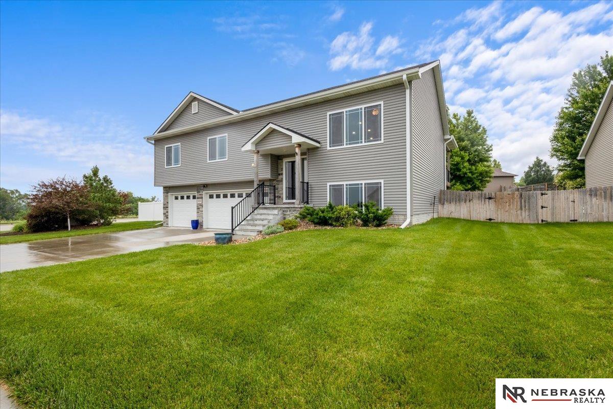 9767 Napa Ridge Drive, Lincoln, Nebraska image 3