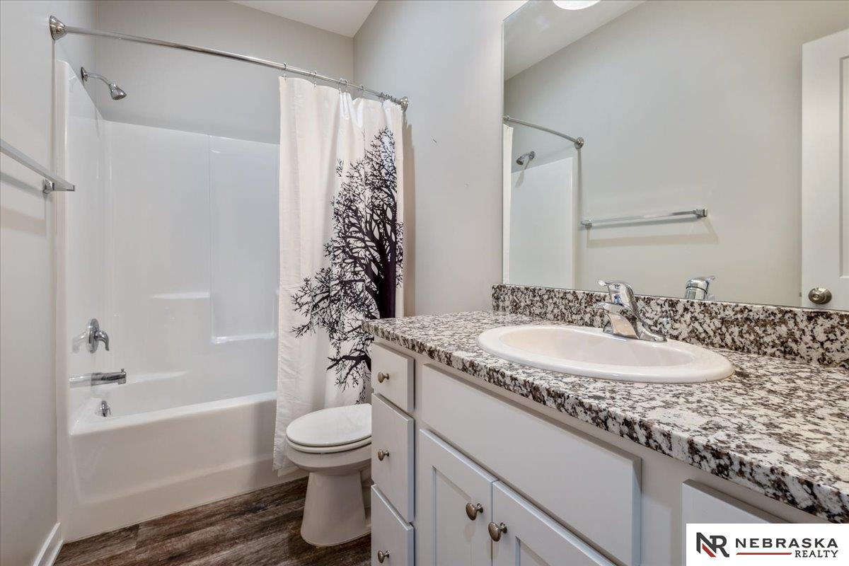 9767 Napa Ridge Drive, Lincoln, Nebraska image 25