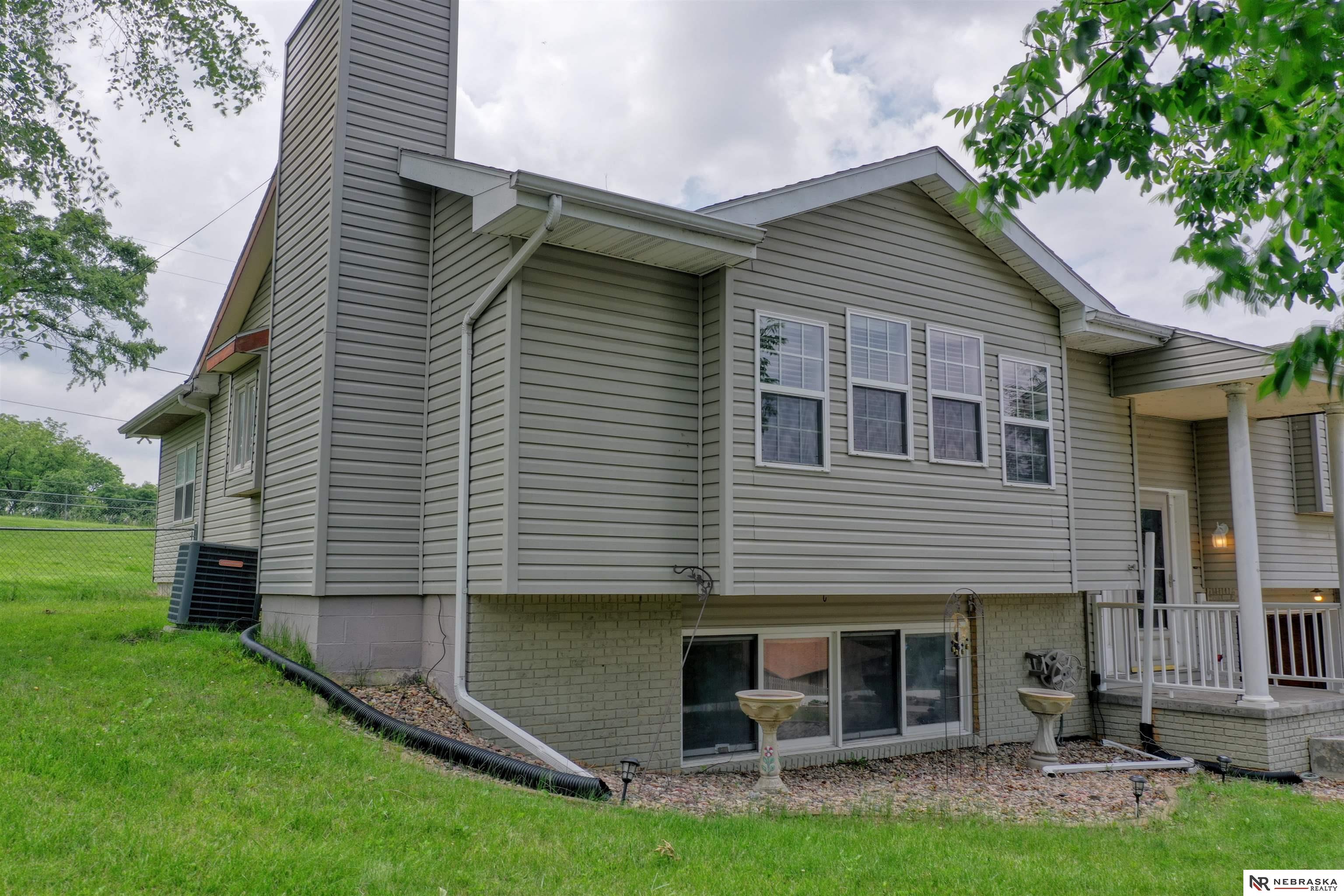 9500 Dawn Drive, Plattsmouth, Nebraska image 3