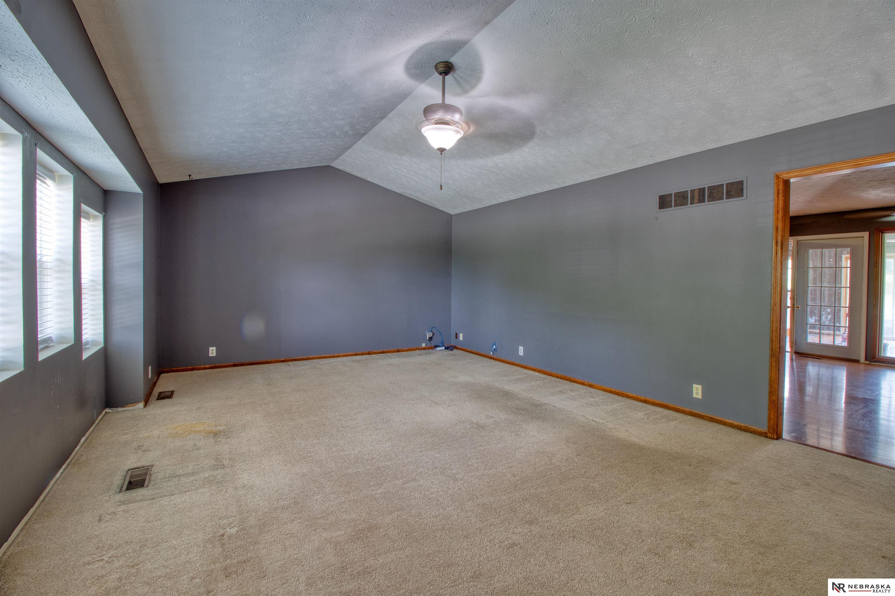 9500 Dawn Drive, Plattsmouth, Nebraska image 4