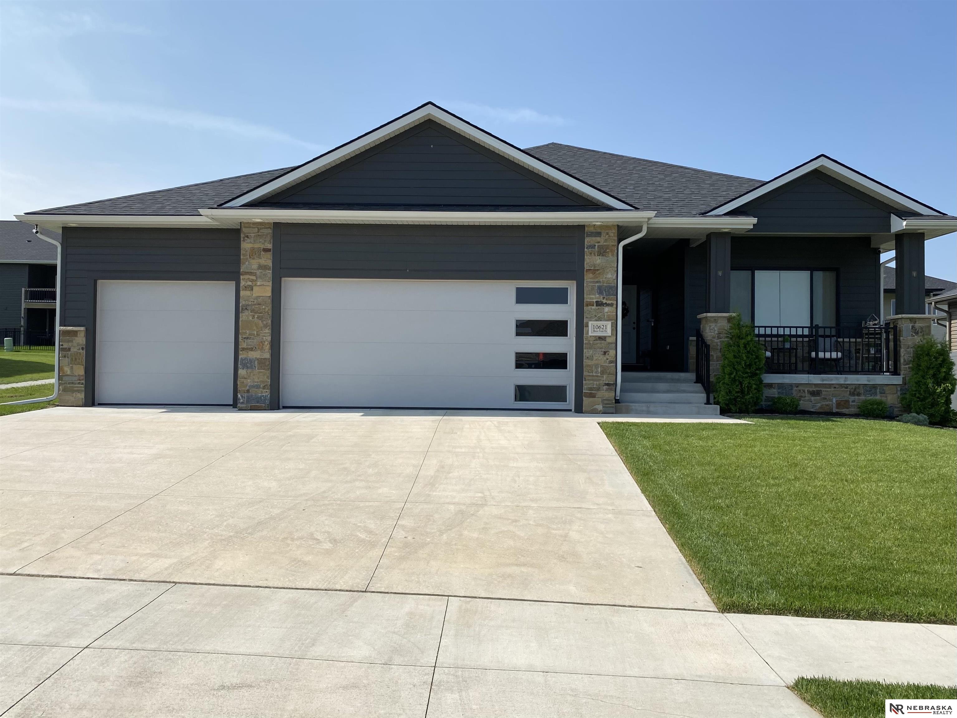 10621 Shore Front Drive, Lincoln, Nebraska image 1