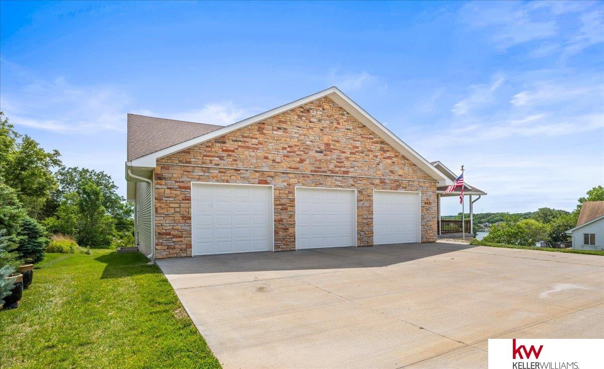 9421 Forest Lane, Plattsmouth, Nebraska image 3