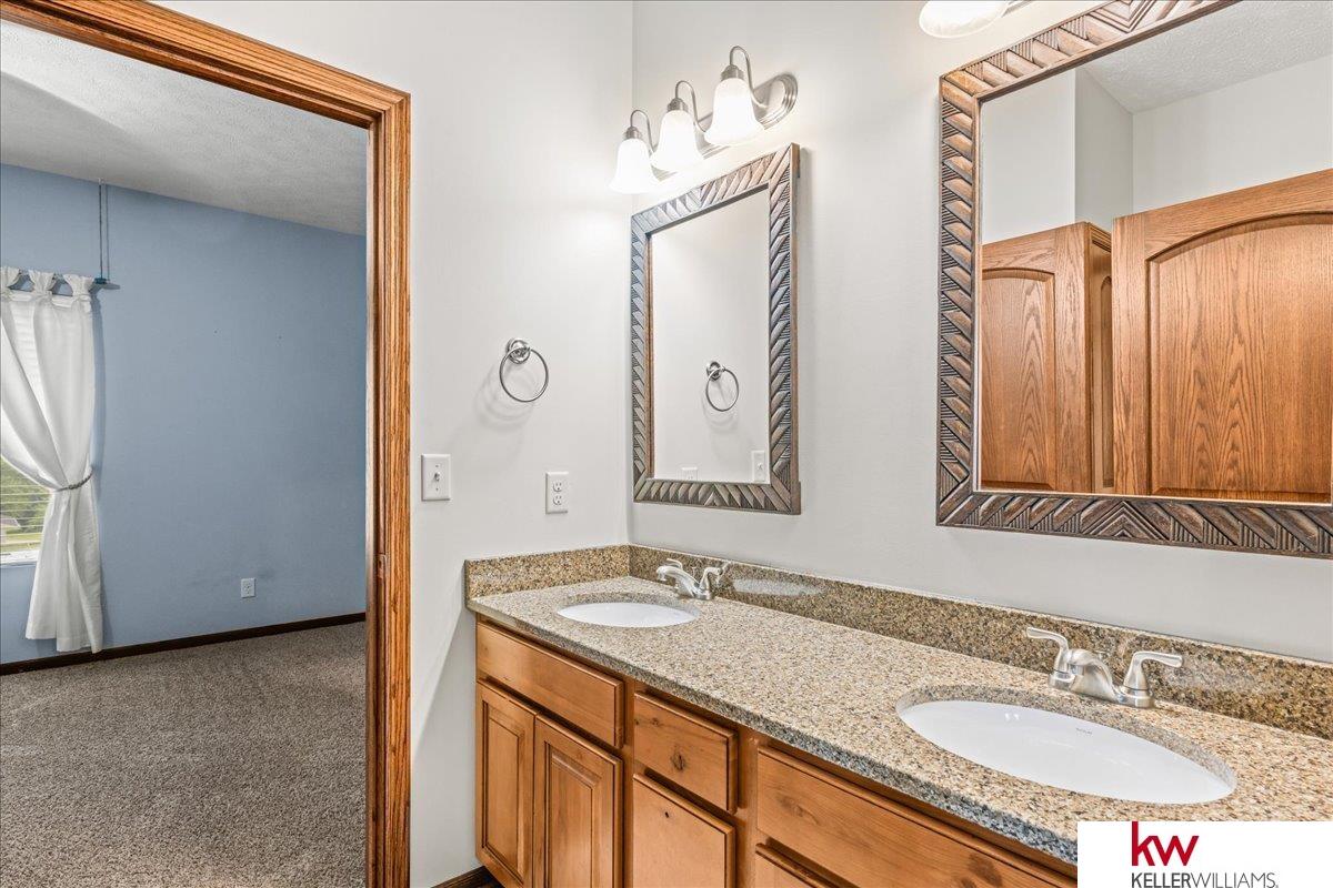 9421 Forest Lane, Plattsmouth, Nebraska image 22