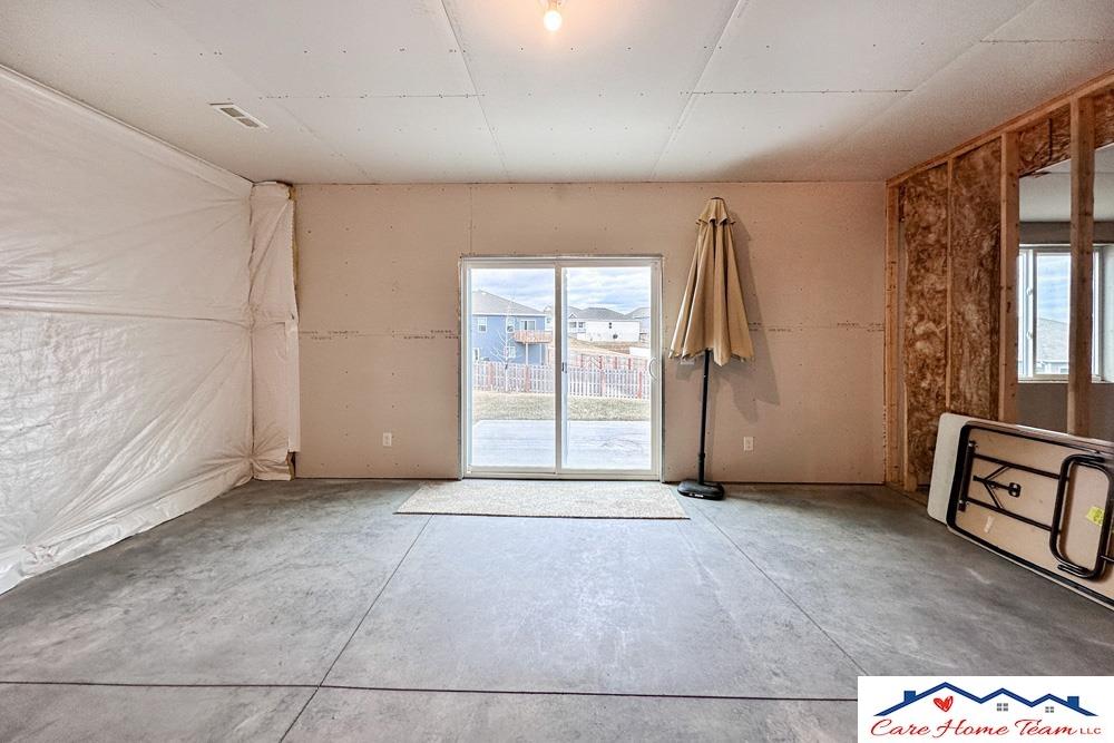 4512 Lawnwood Drive, Papillion, Nebraska image 37