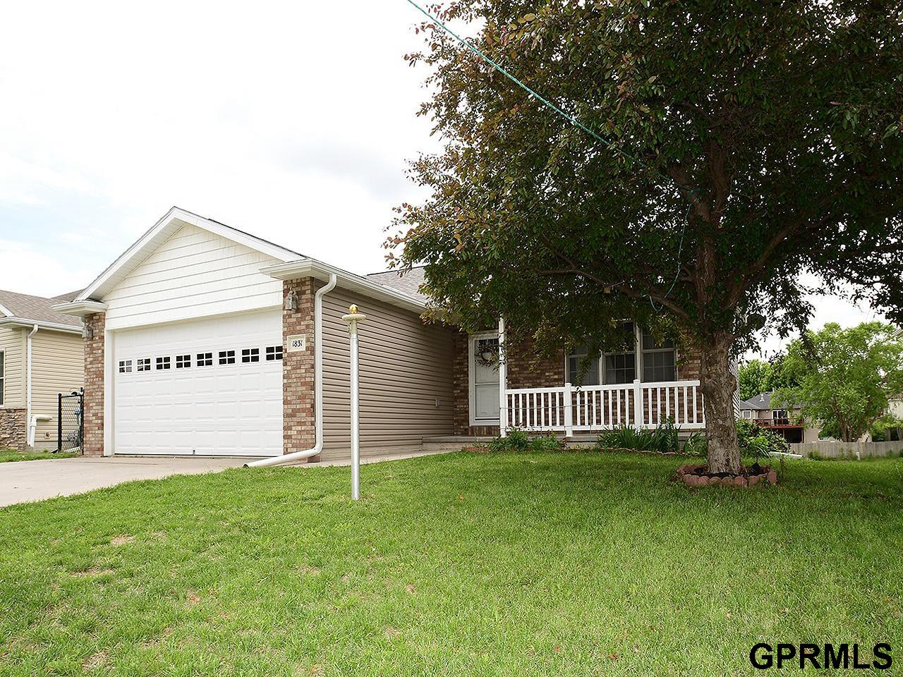 1831 Redstone Road, Lincoln, Nebraska image 2