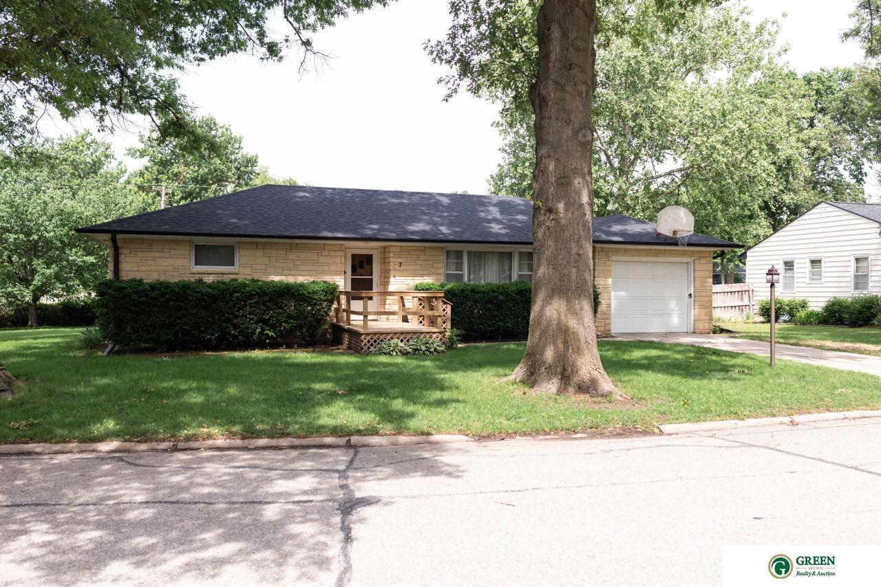 7 Fairview Drive, York, Nebraska image 1