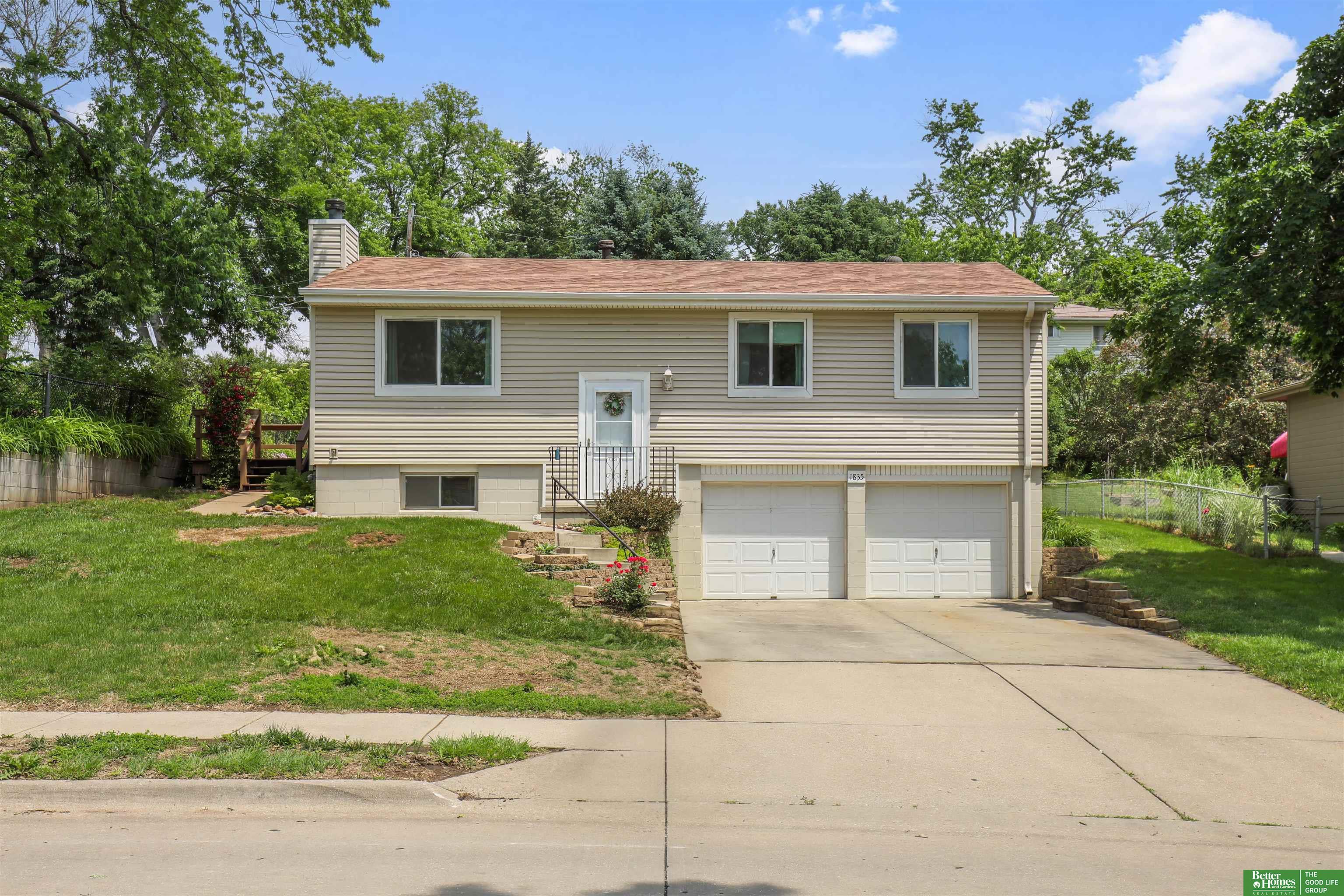 1835 N 111th Street, Omaha NE 68154