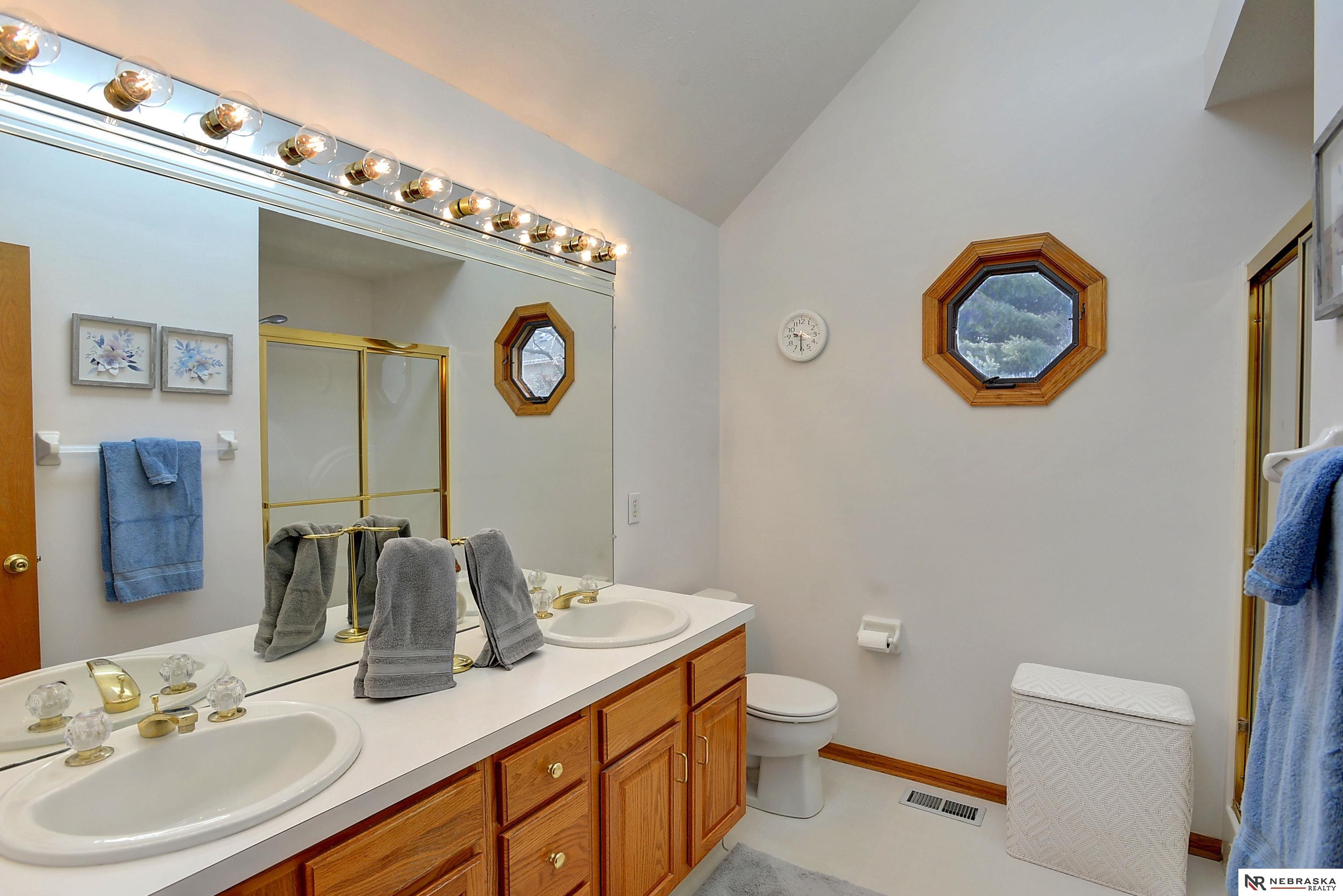 16917 Pierce Street, Omaha, Nebraska image 22