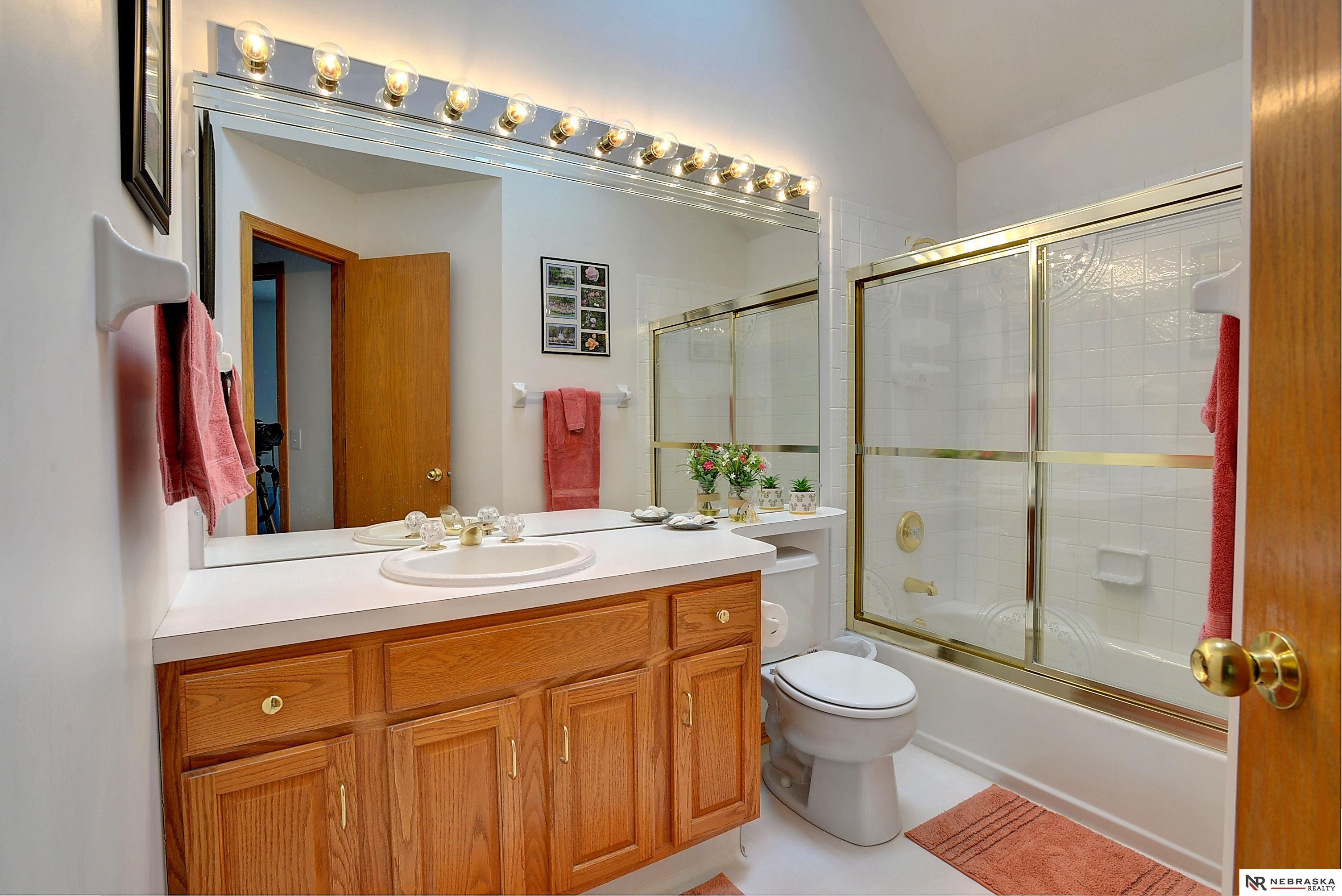 16917 Pierce Street, Omaha, Nebraska image 25
