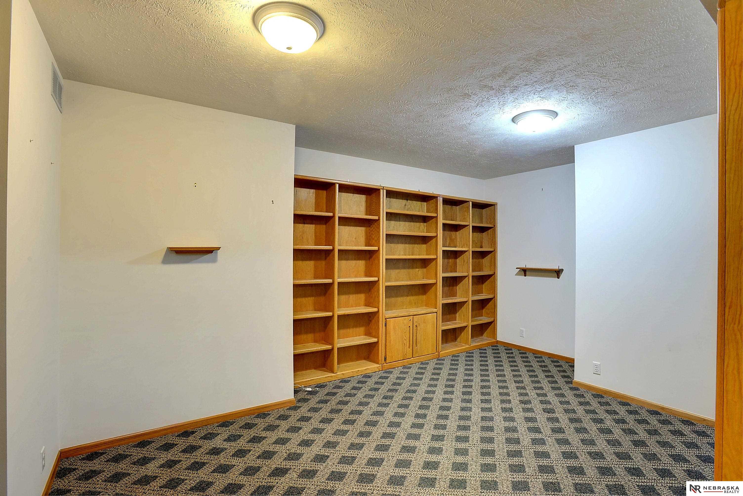 16917 Pierce Street, Omaha, Nebraska image 35