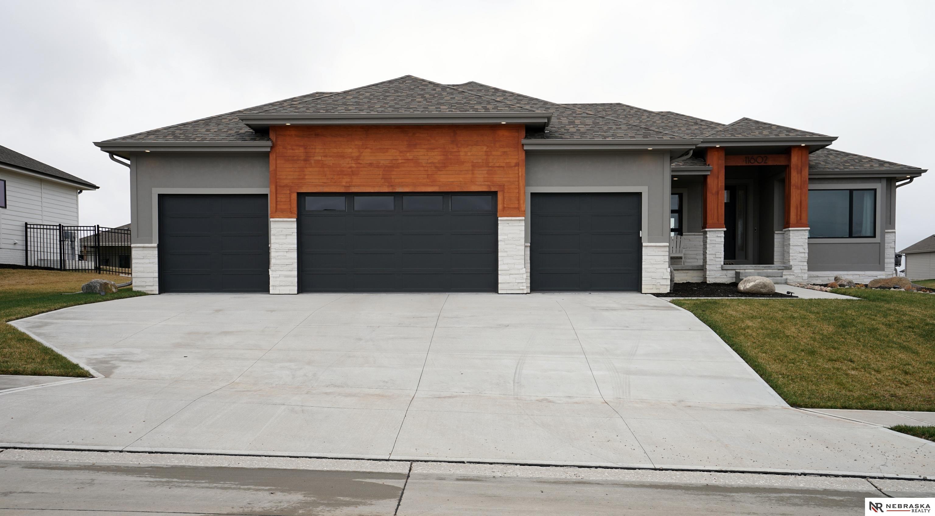 11602 South 116th Street, Papillion, Nebraska image 1