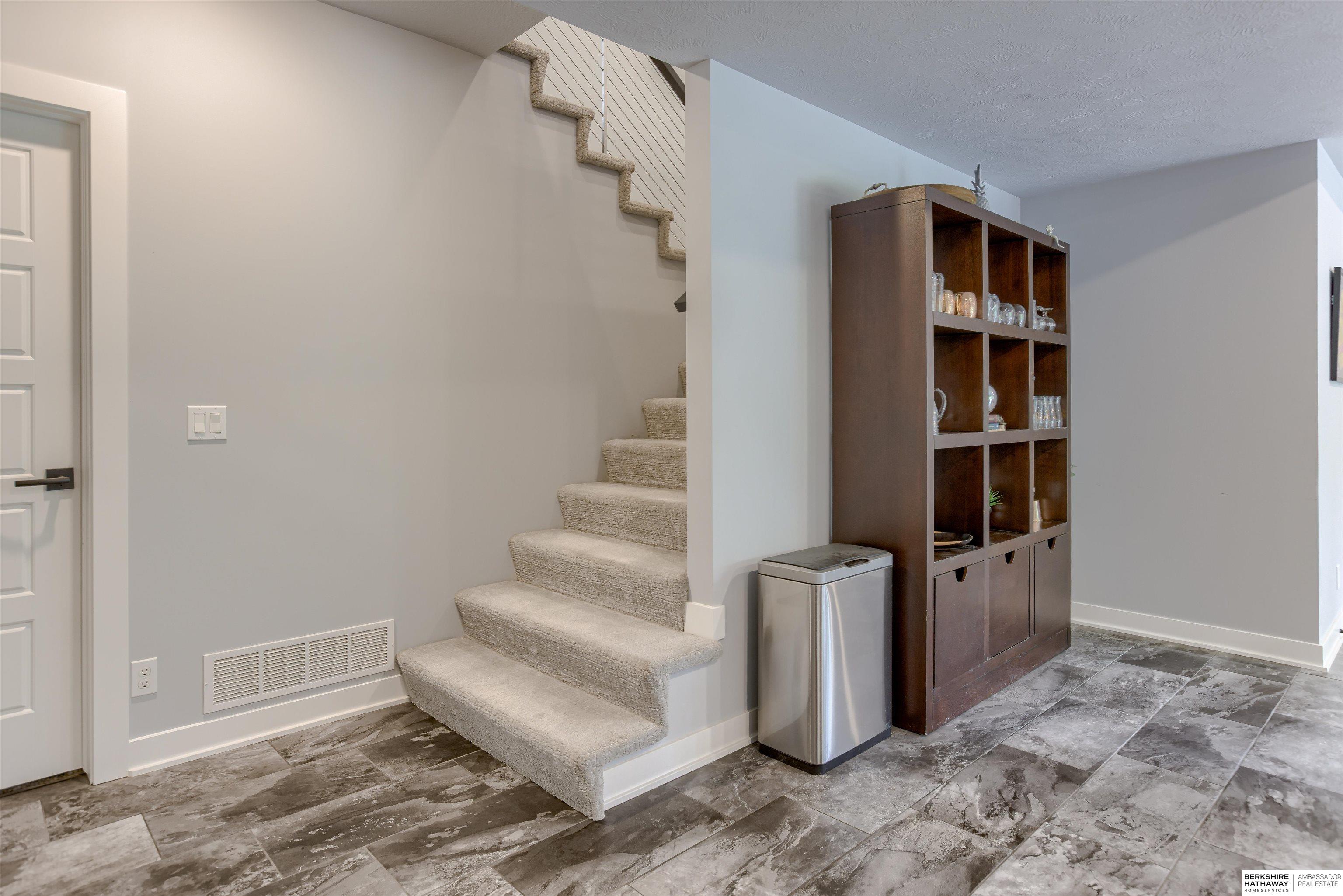 18244 Cheyenne Road, Omaha, Nebraska image 31
